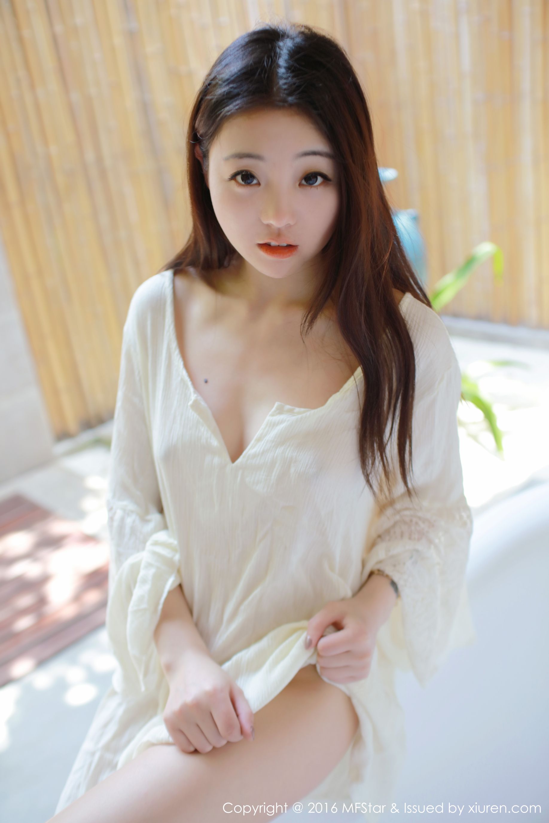 佘贝拉bella《湿身诱惑与激凸福利》 [模范学院MFStar] Vol.072
