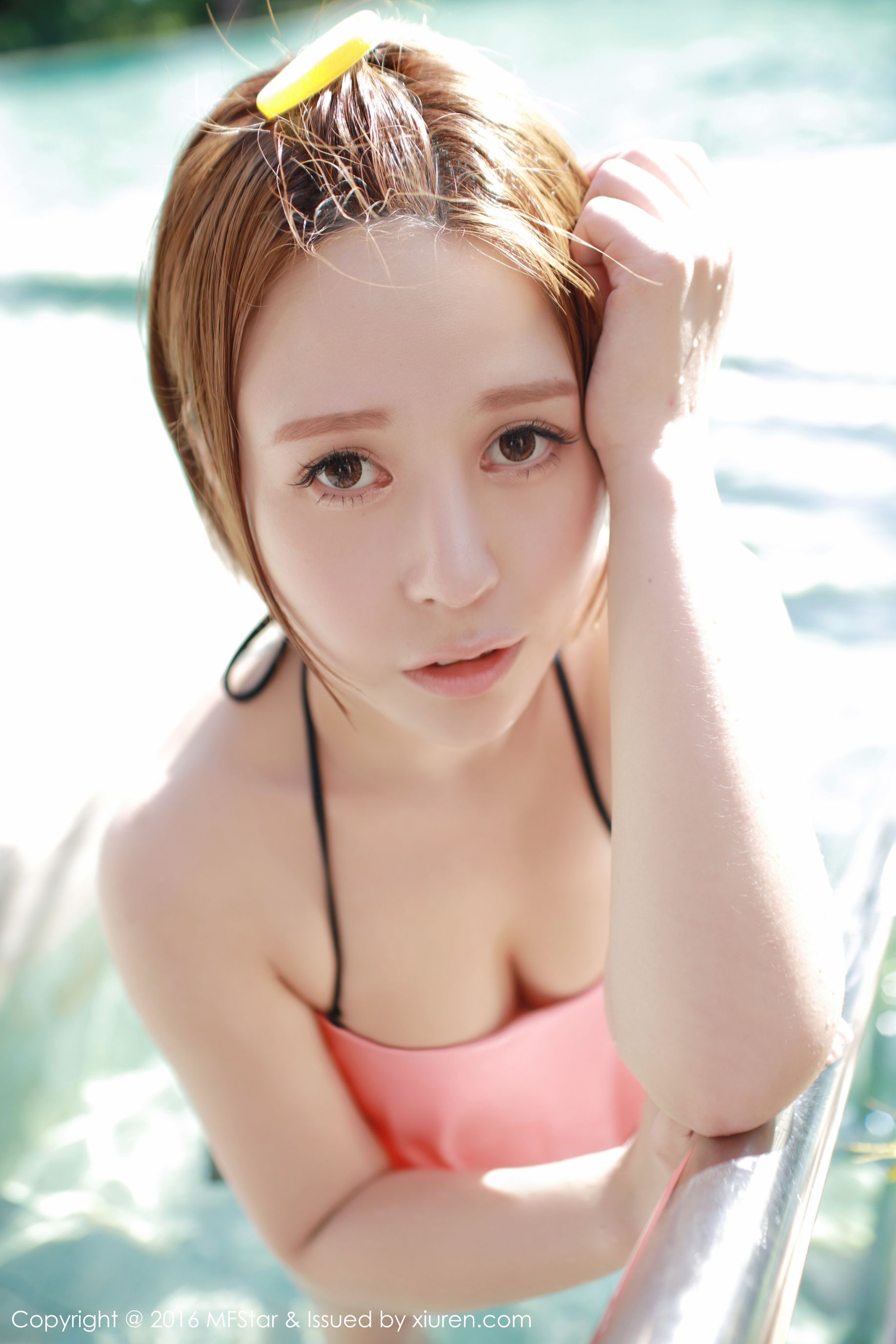 Evelyn艾莉《诱人激凸与浴室湿身美臀》 [模范学院MFStar] Vol.073