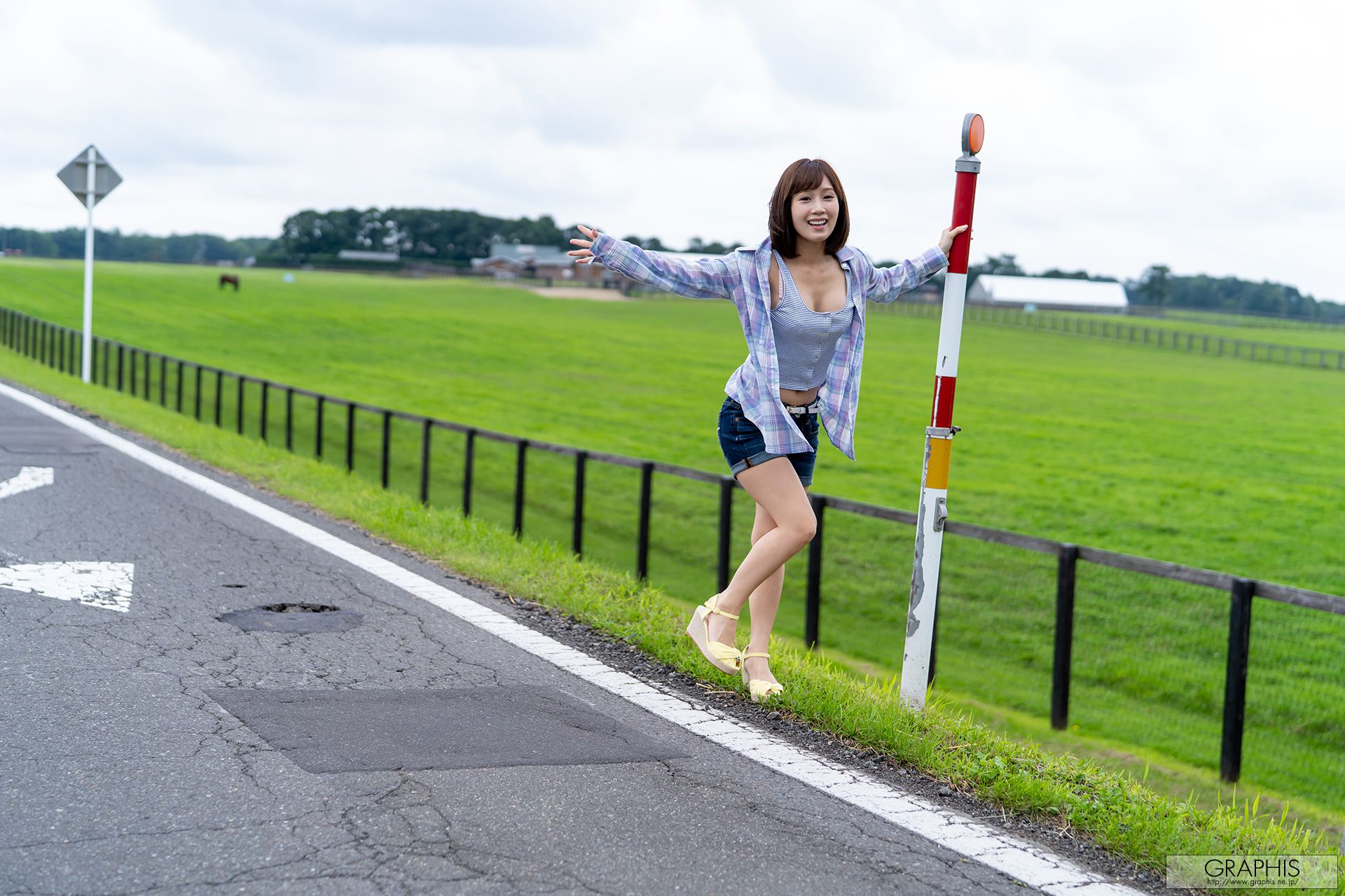 [Graphis] Special Gravure 小島みなみ Happiness