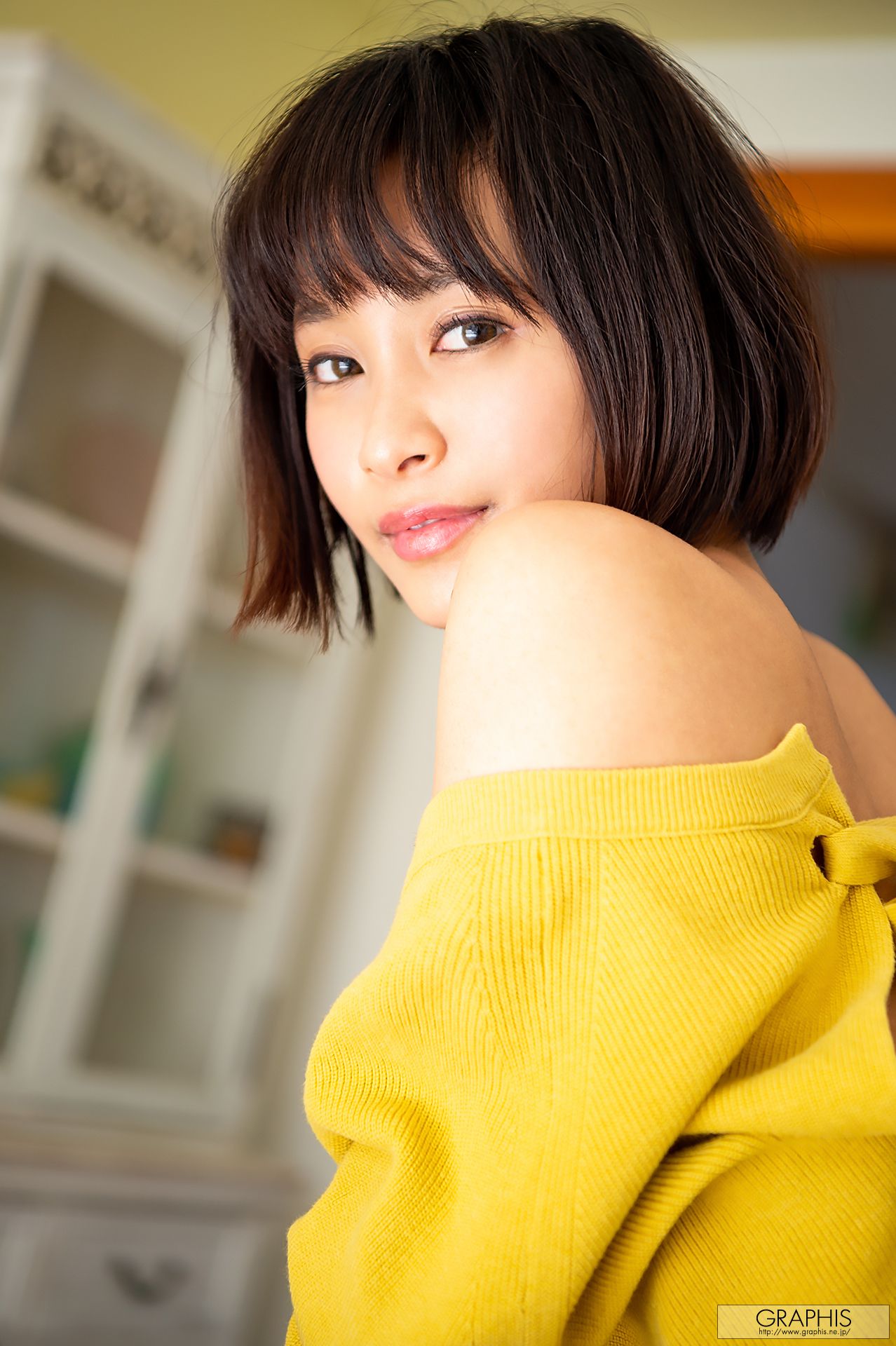 [Graphis] First Gravure 初脱ぎ娘 No.164 Rika Aimi 逢見リカ