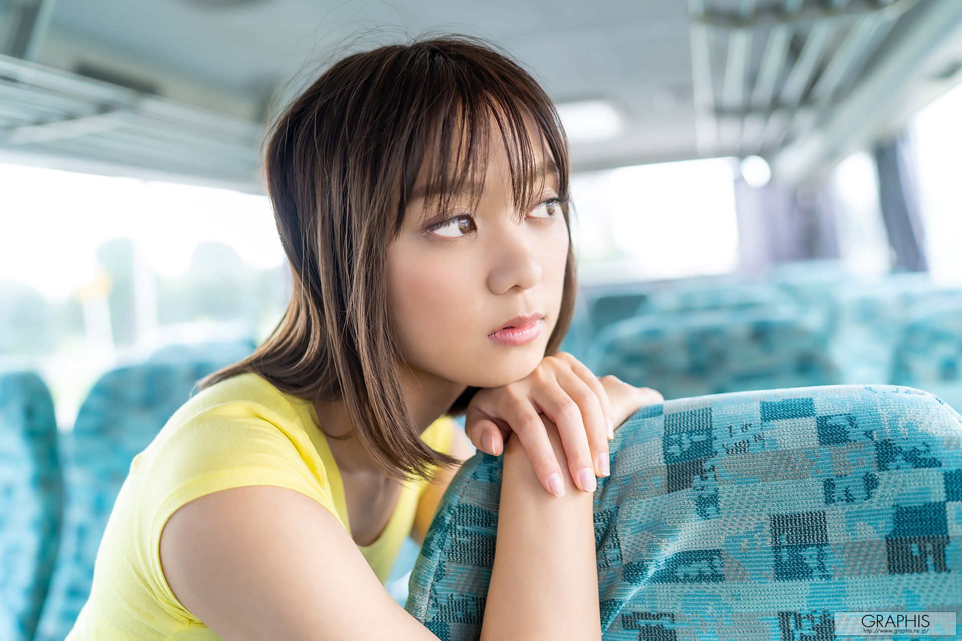 [Graphis] First Gravure 初脱ぎ娘 No.167 Suzu Monami もなみ鈴