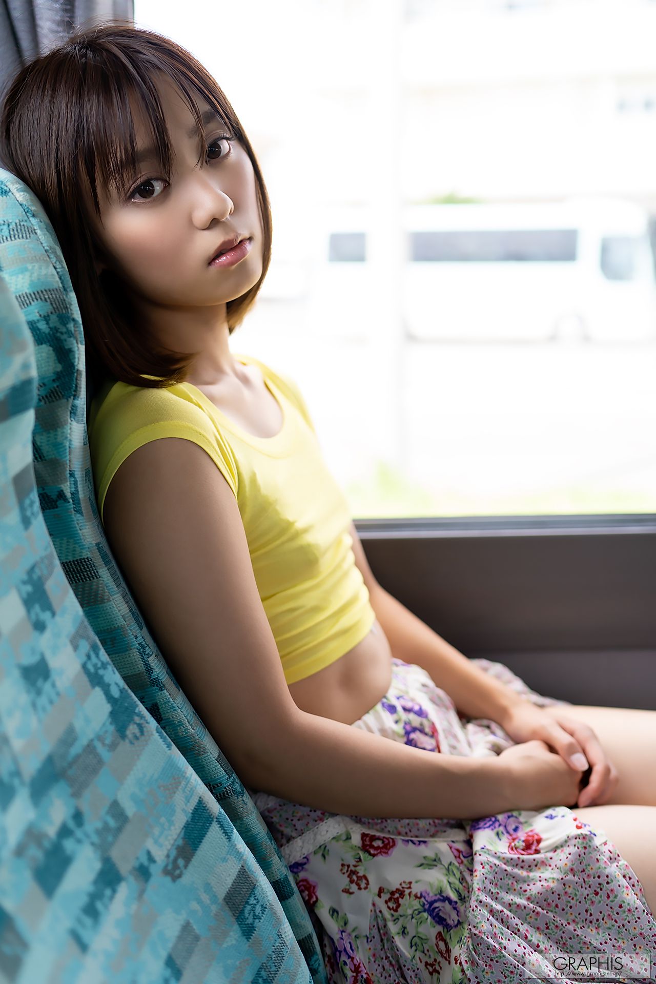 [Graphis] First Gravure 初脱ぎ娘 No.167 Suzu Monami もなみ鈴
