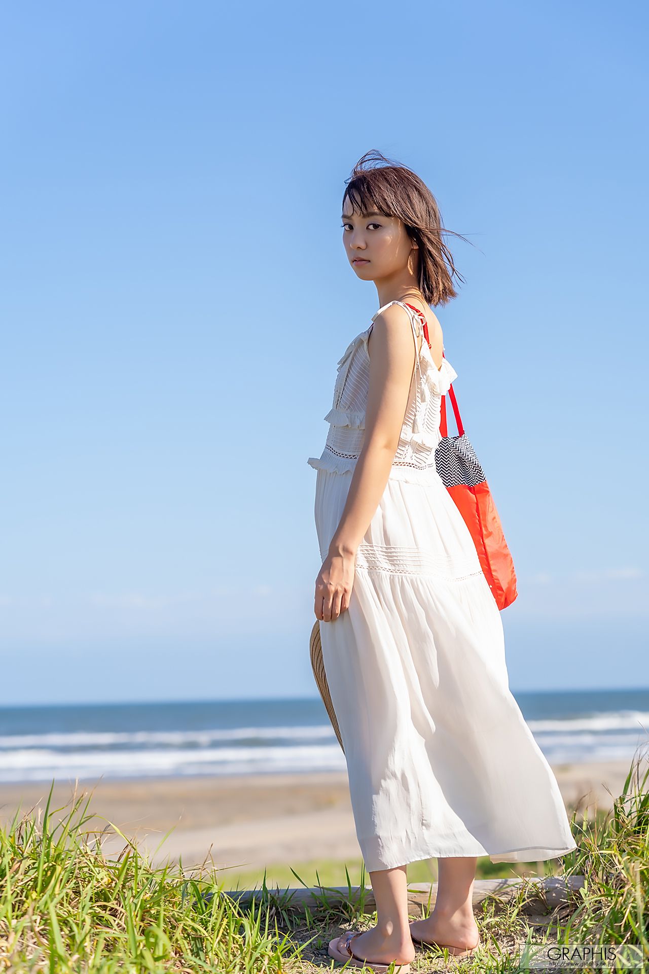 [Graphis] First Gravure 初脱ぎ娘 No.167 Suzu Monami もなみ鈴