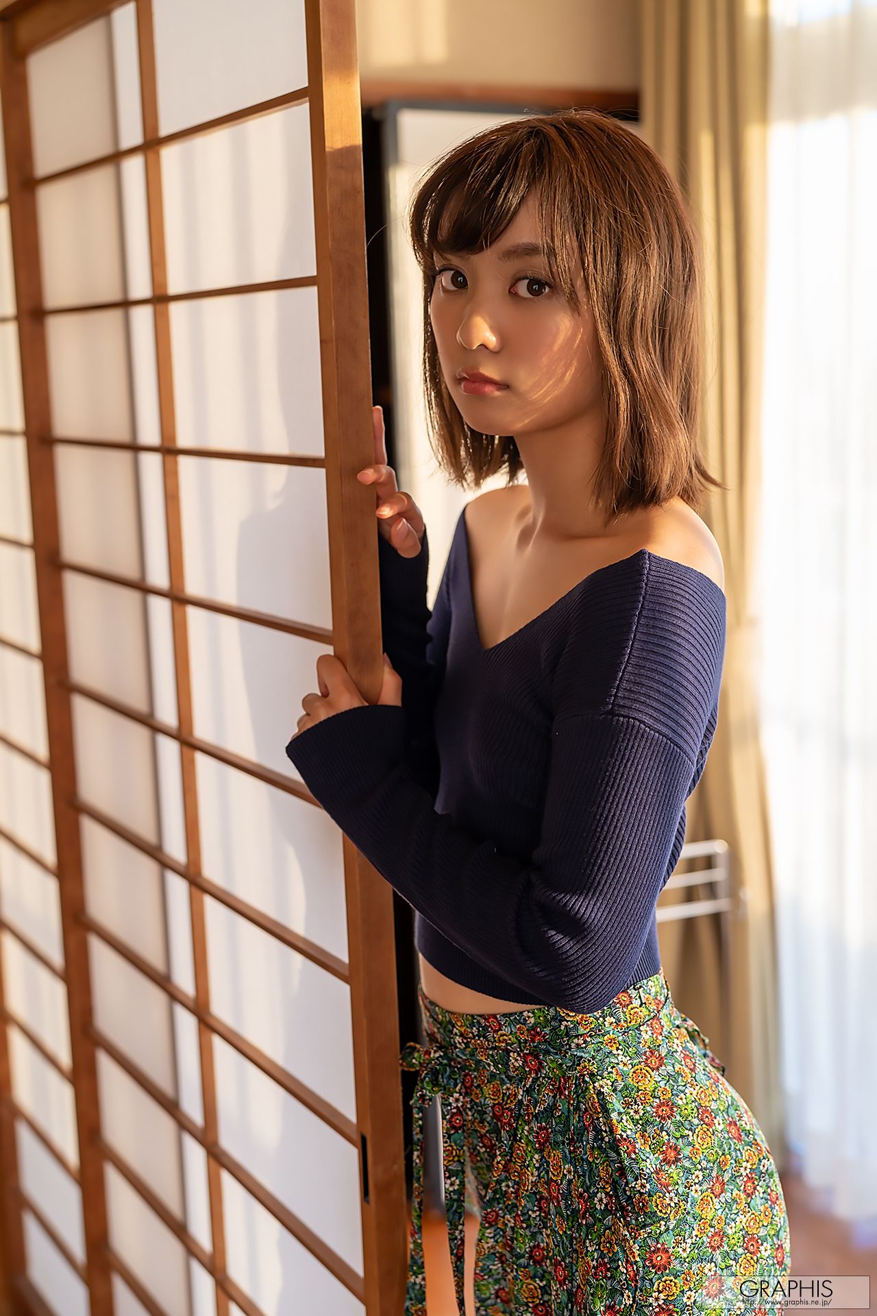 [Graphis] First Gravure 初脱ぎ娘 No.167 Suzu Monami もなみ鈴