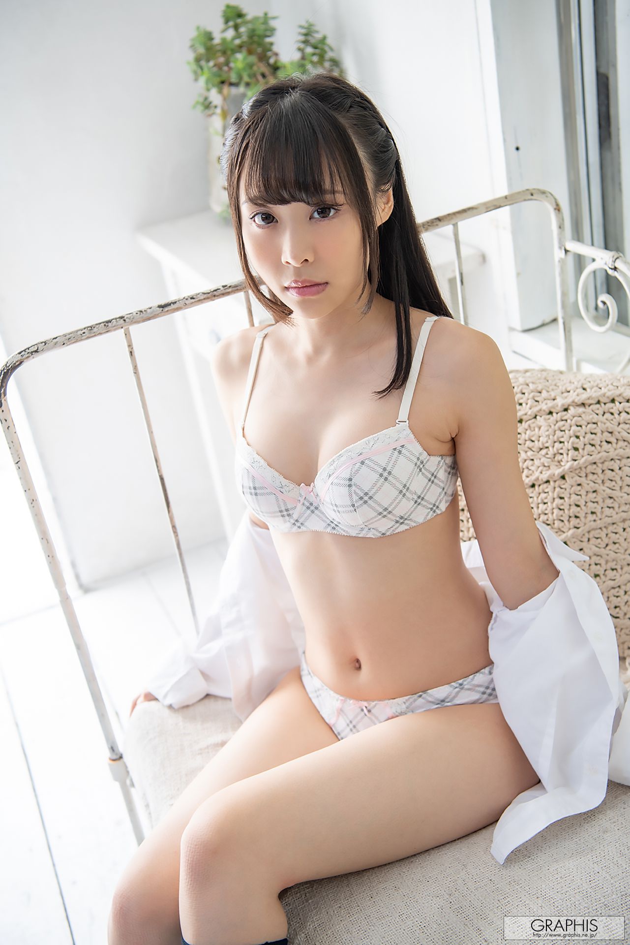 [Graphis] First Gravure 初脱ぎ娘 No.168 Hiyori Yoshioka 吉岡ひより