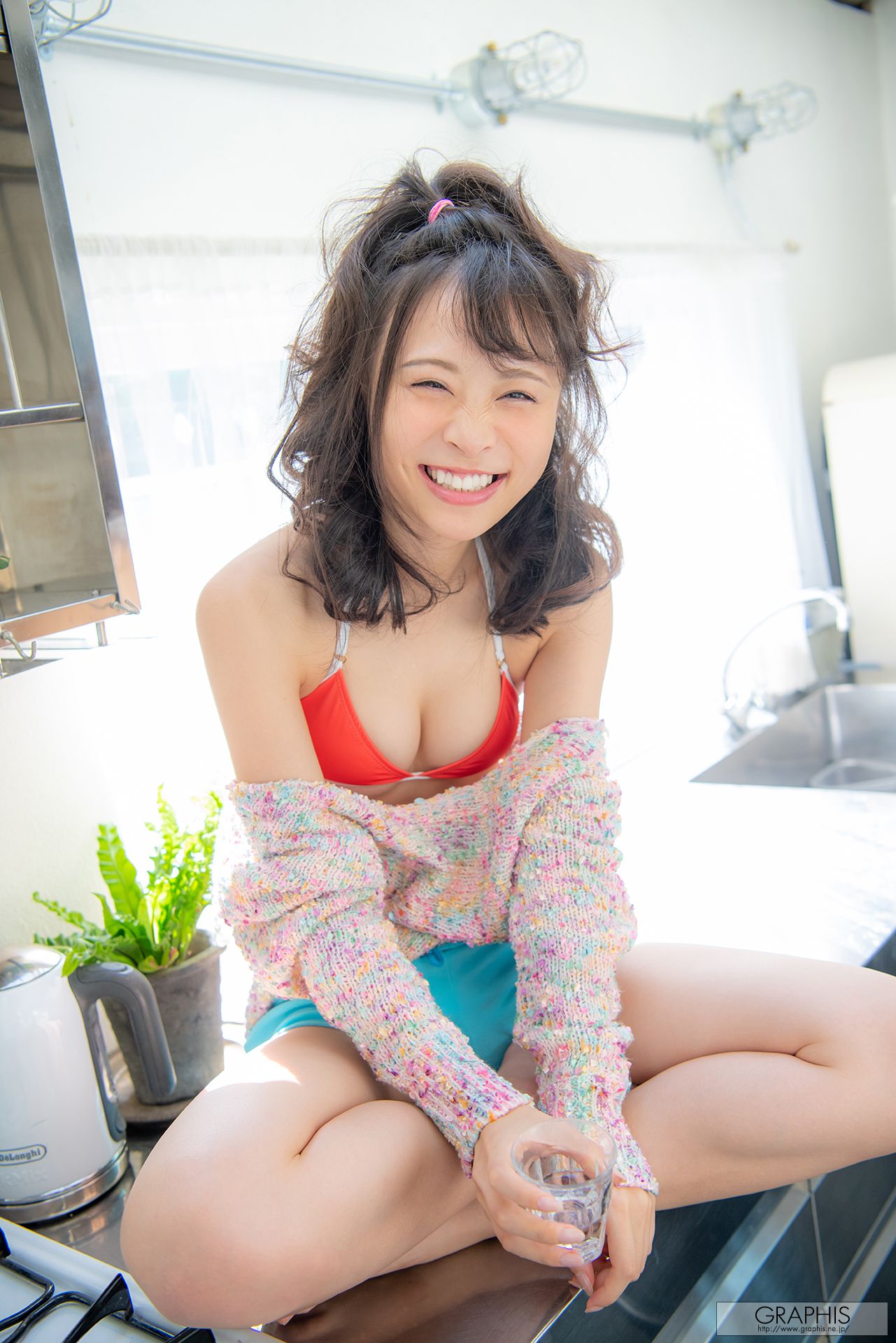 [Graphis] First Gravure 初脱ぎ娘 No.168 Hiyori Yoshioka 吉岡ひより