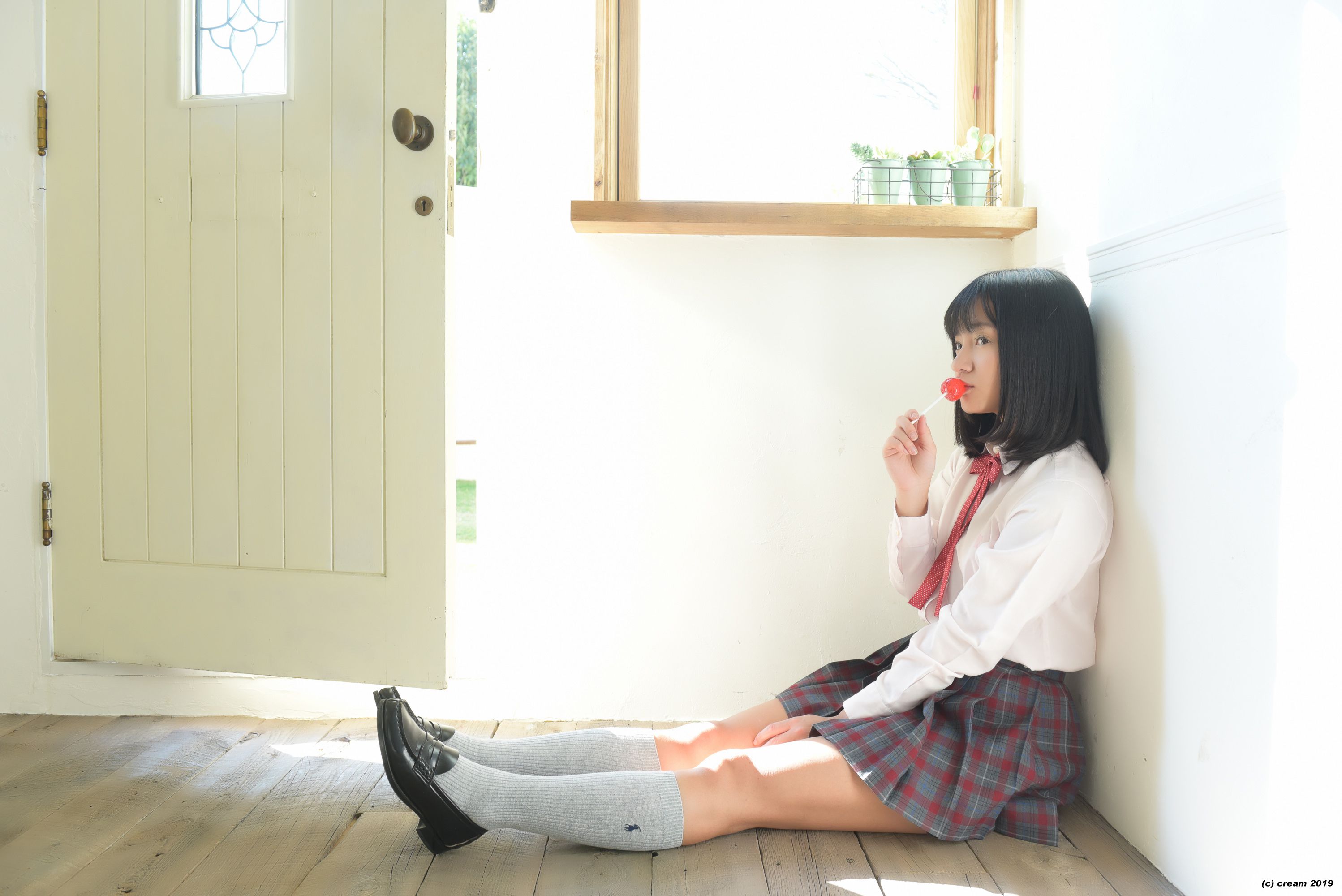 [LOVEPOP] Ayana Nishinaga 西永彩奈 Ayana Stripes - (Cream) - PPV