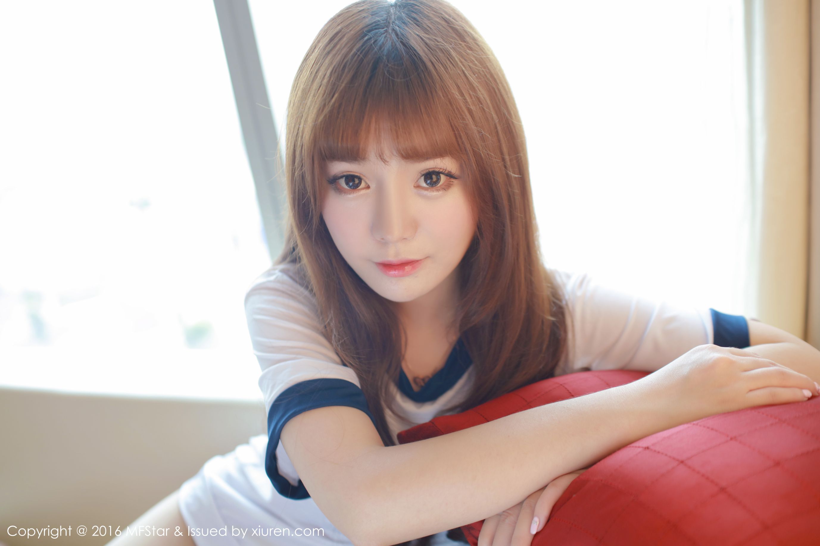 粉芭比VV《晶莹剔透的瓷娃娃》 [模范学院MFStar] Vol.079