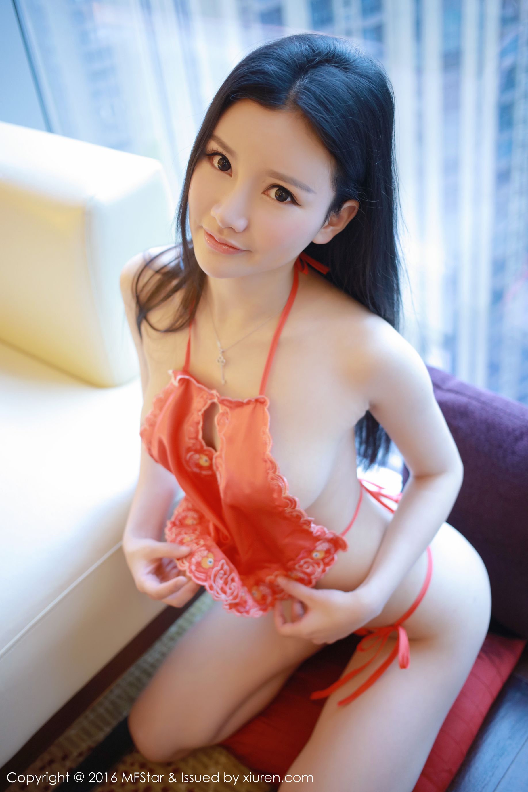 姗姗就打奥特曼《学生装校服+肚兜系列》 [模范学院MFStar] Vol.081