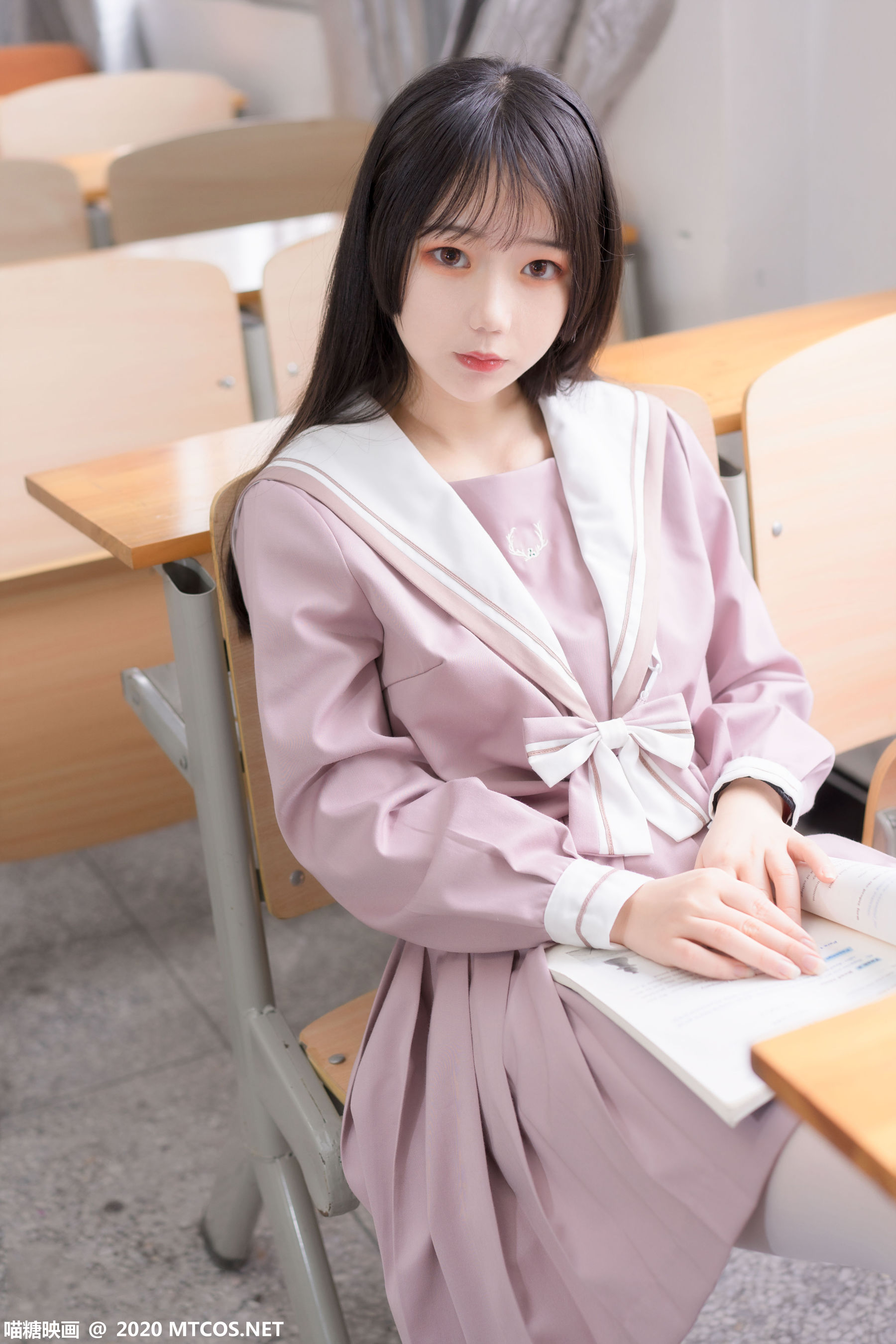 [喵糖映画] VOL.074 半度度度喵 - 粉色JK小姐姐