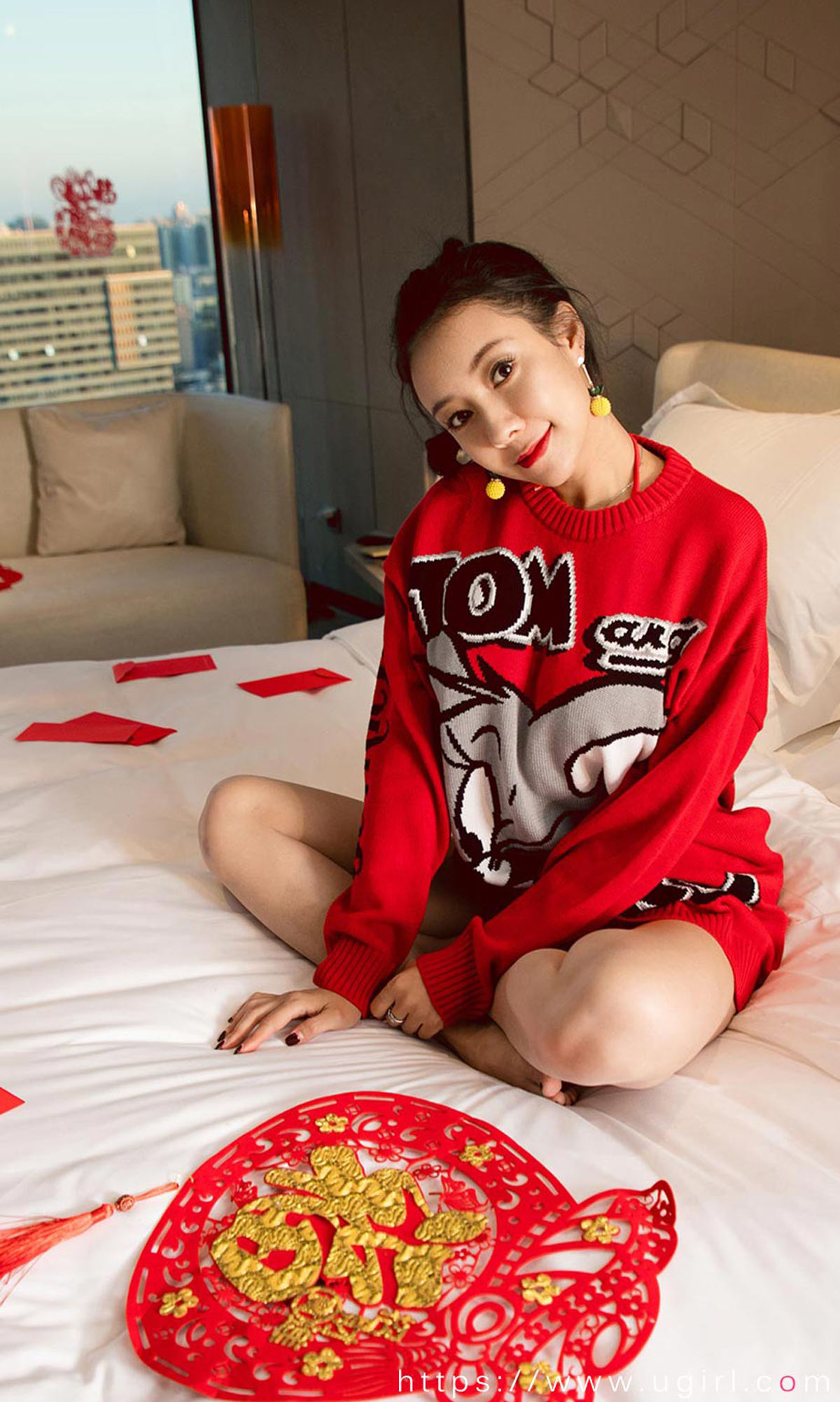 [尤果圈爱尤物] No.1711 果儿Victoria 新年快乐