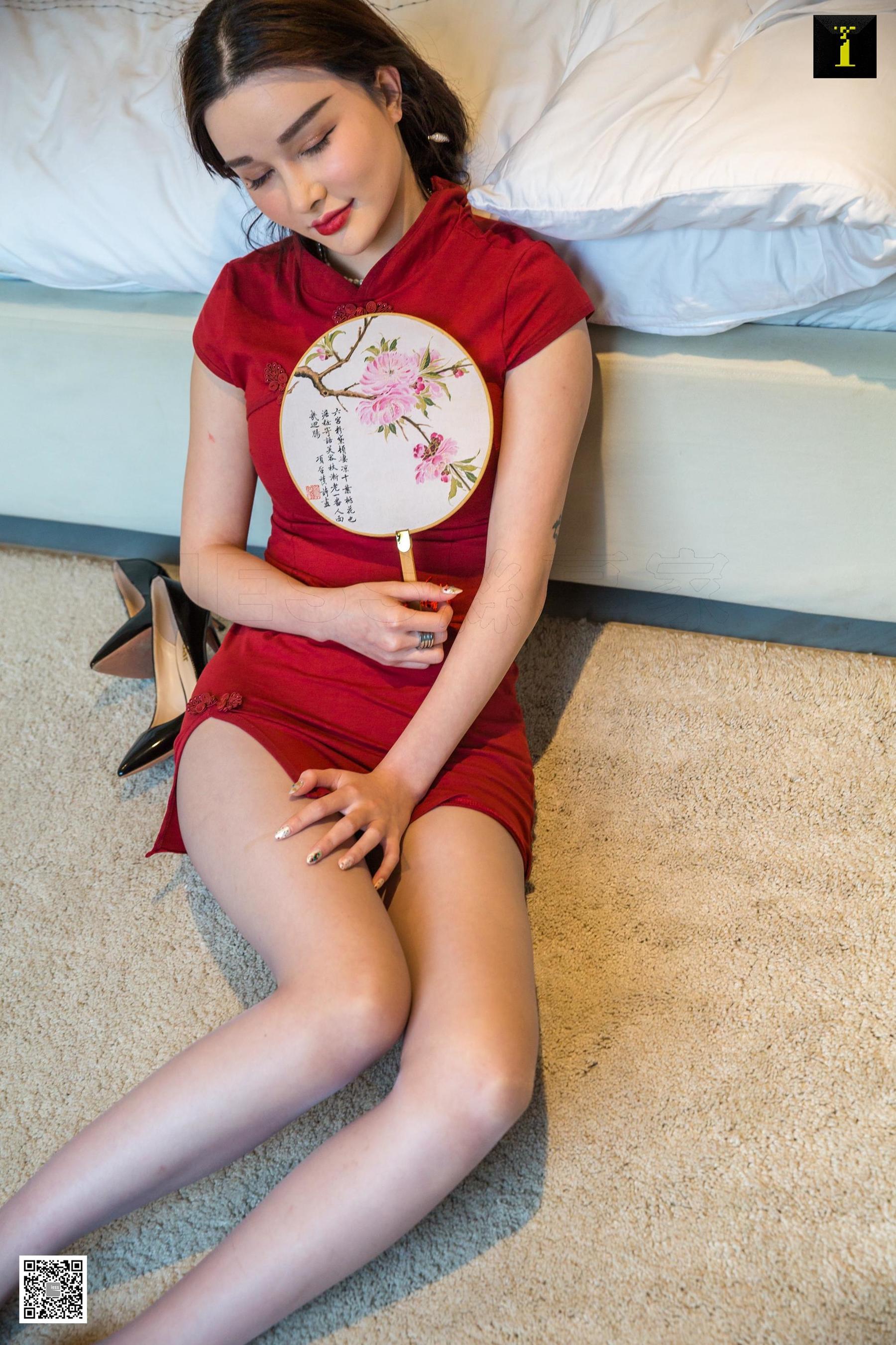 [异思趣向IESS] 模特 喵姐 《醉酒的红旗袍》