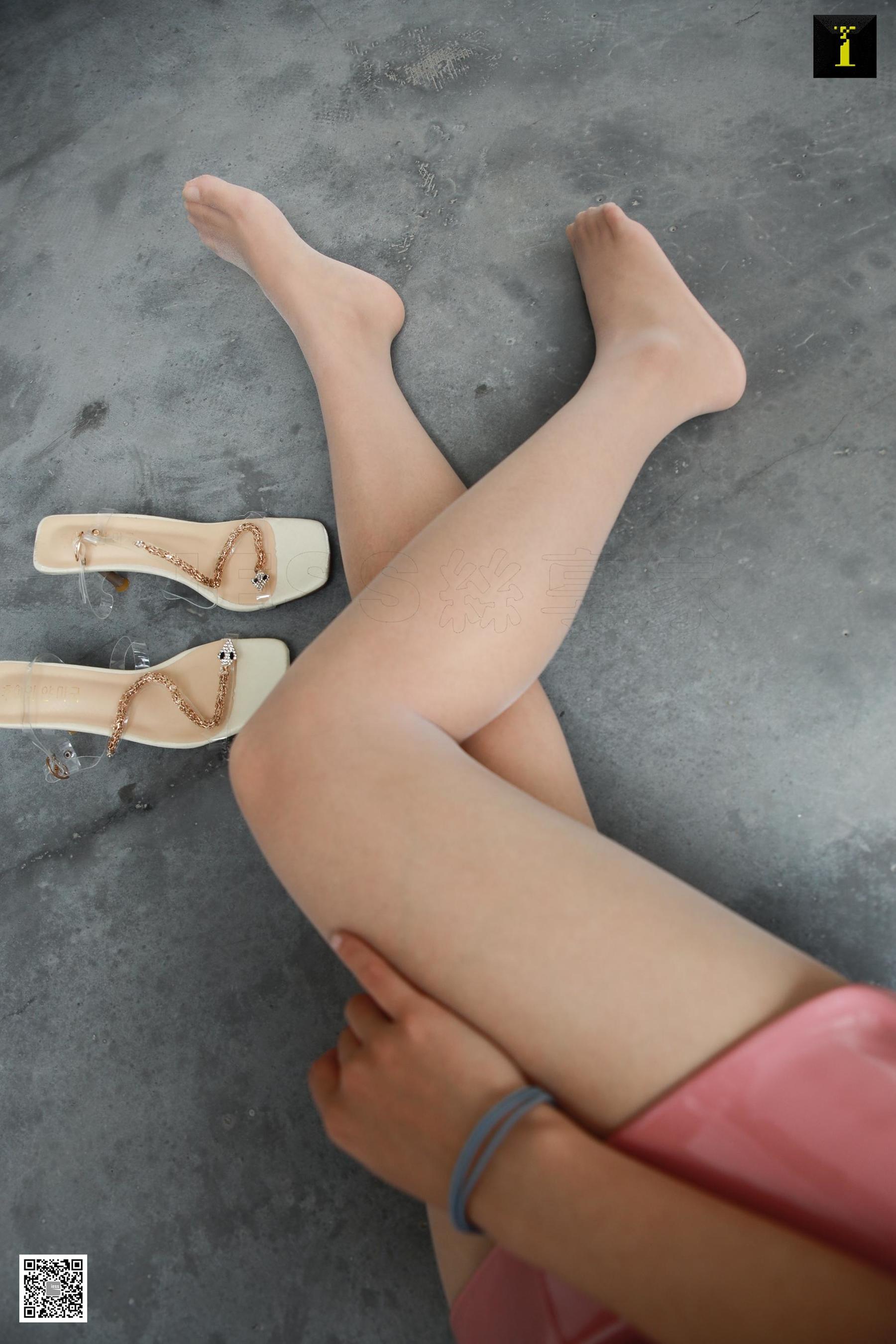 [异思趣向IESS] 模特 婉萍 《粉色气泡水女孩》
