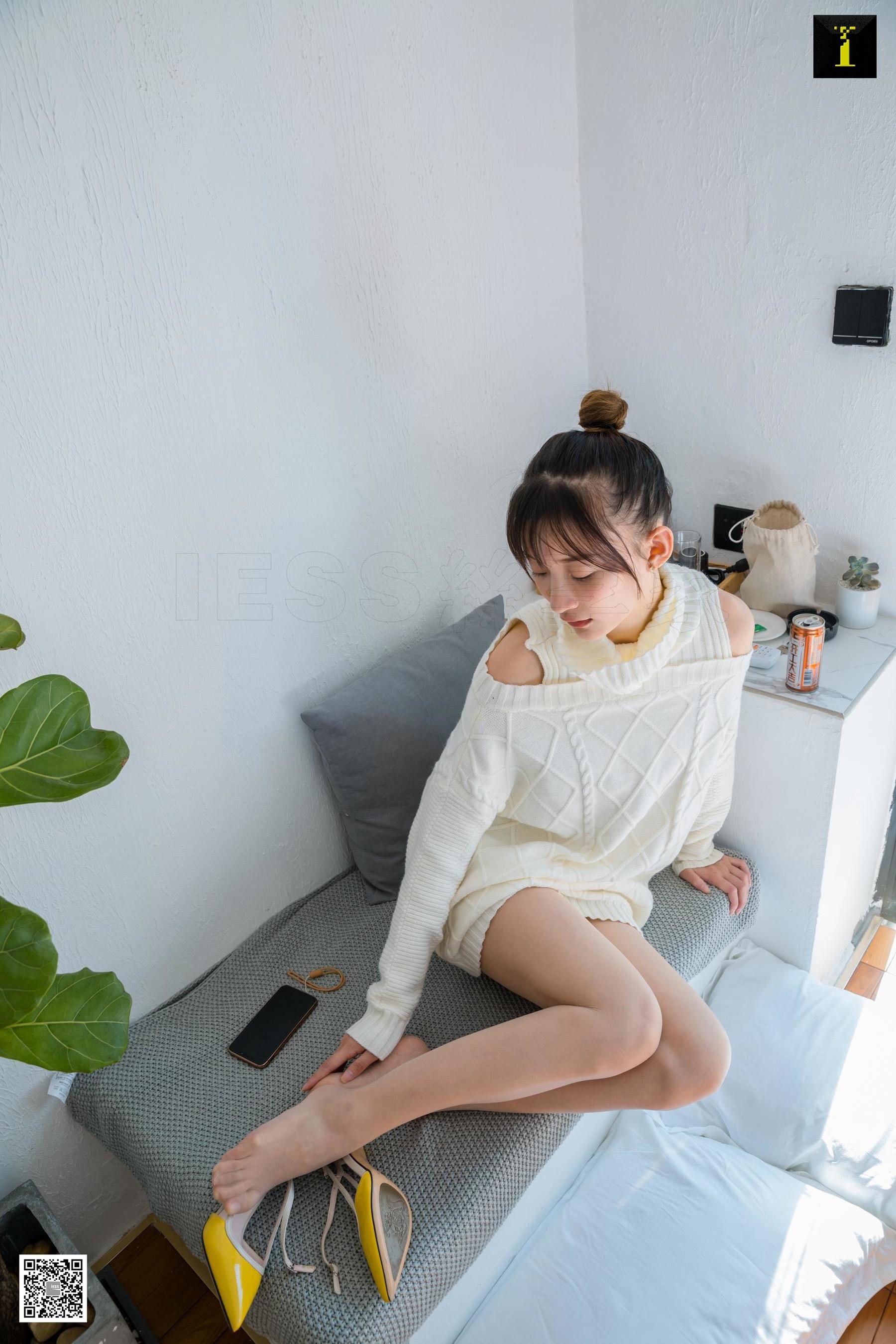 [异思趣向IESS] 模特 秋秋 《温暖的房间》