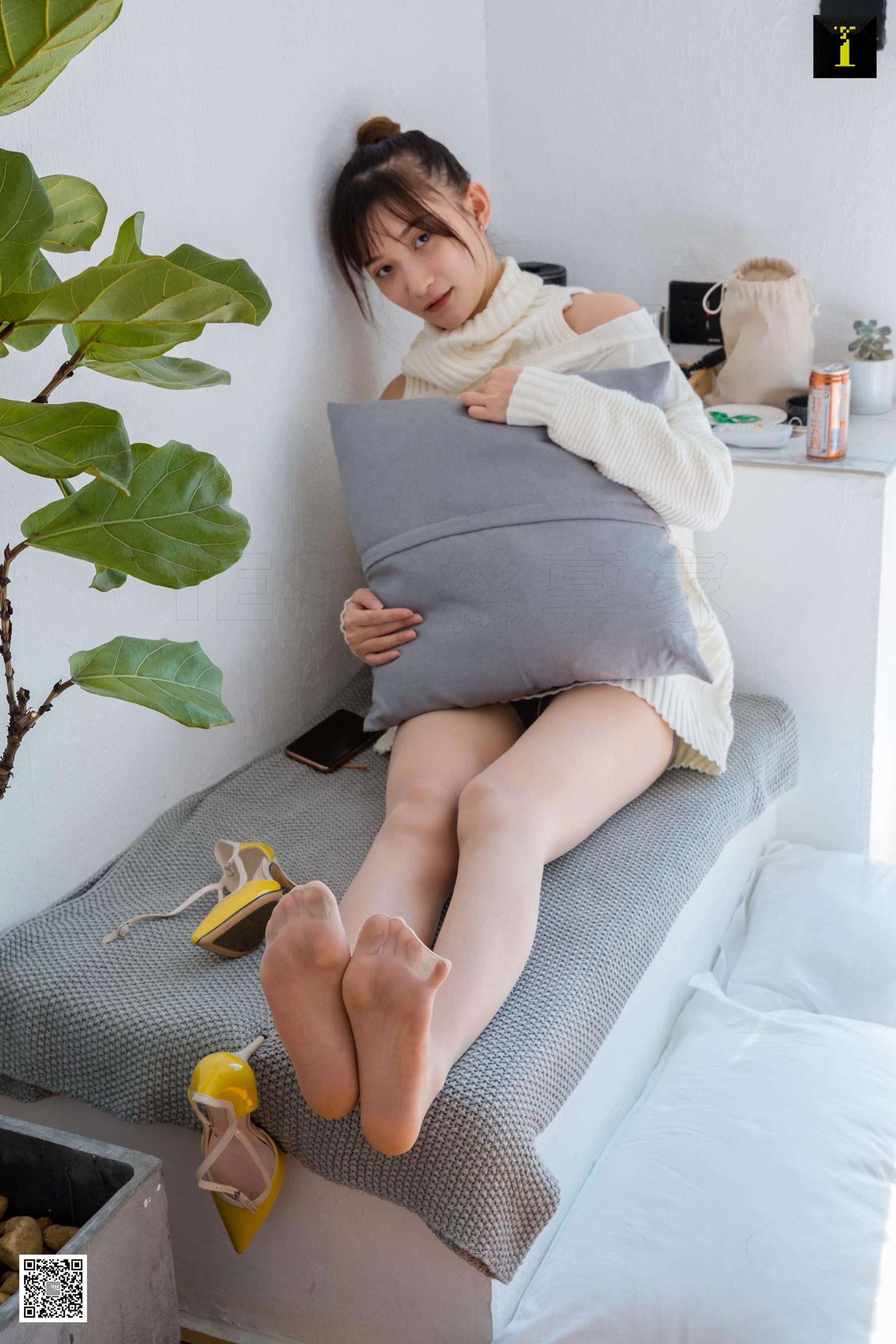 [异思趣向IESS] 模特 秋秋 《温暖的房间》