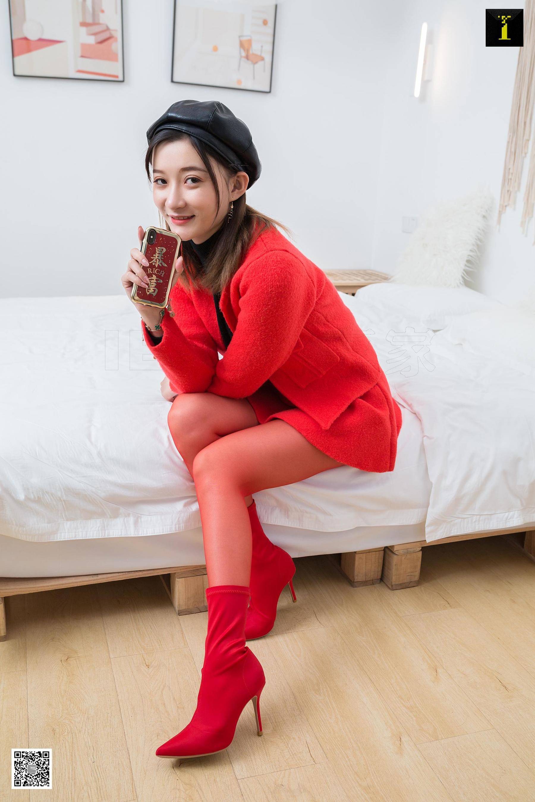 [异思趣向IESS] 模特 秋秋 《秋秋的中国红》