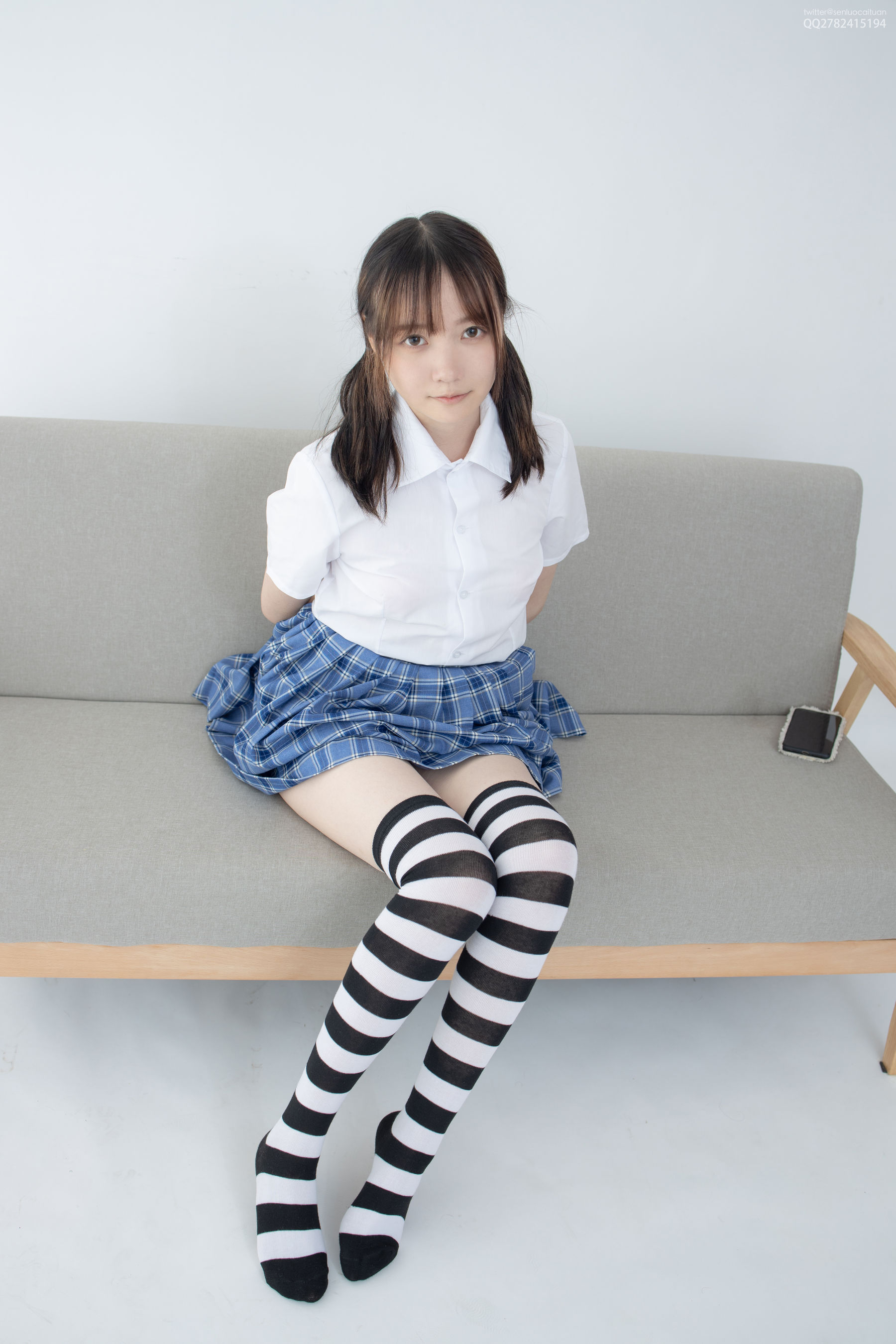 [森萝财团] JKFUN-045 Aika 黑白高筒