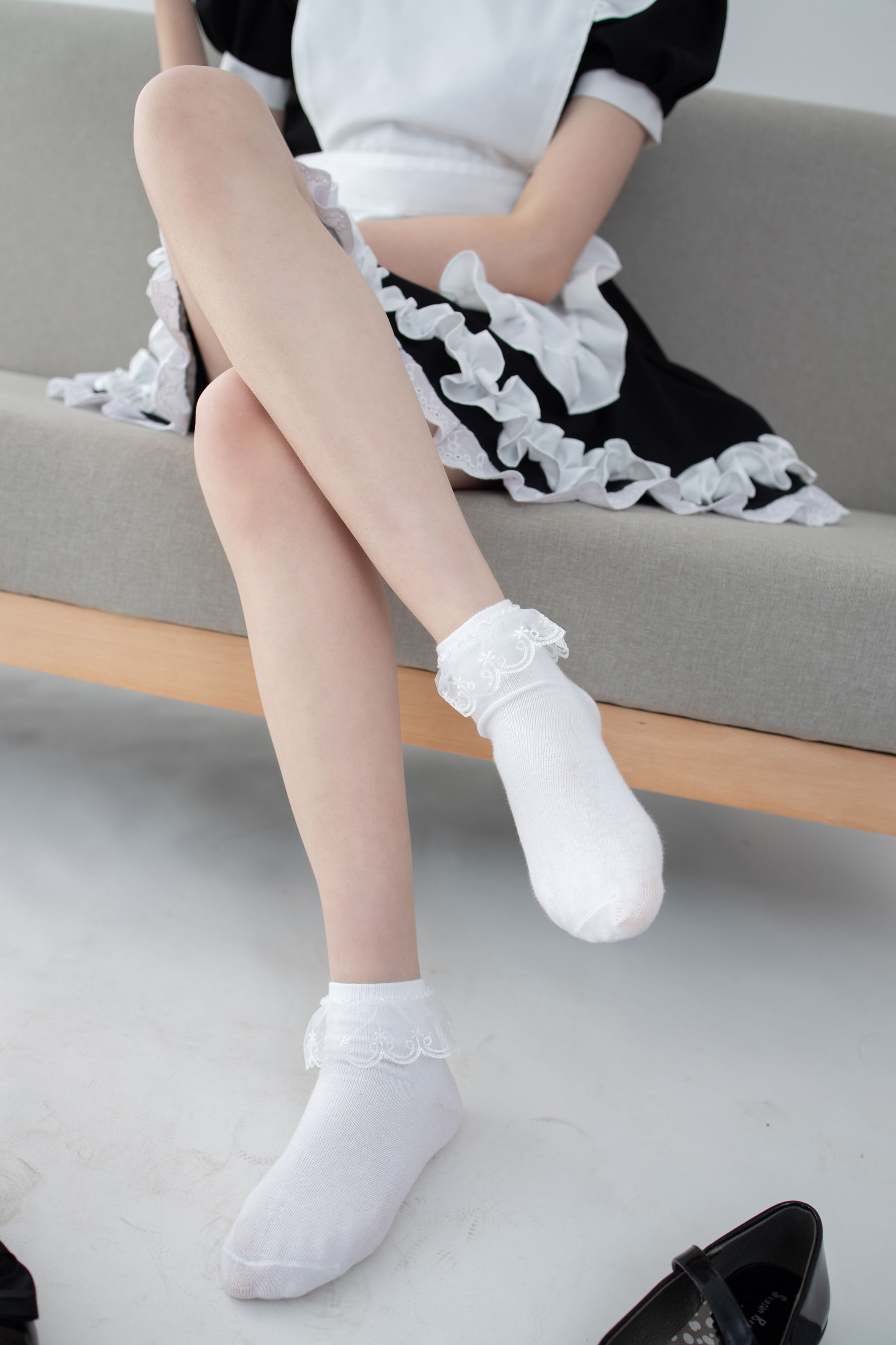 [森萝财团] JKFUN-053 Aika 蕾丝花边短袜女仆