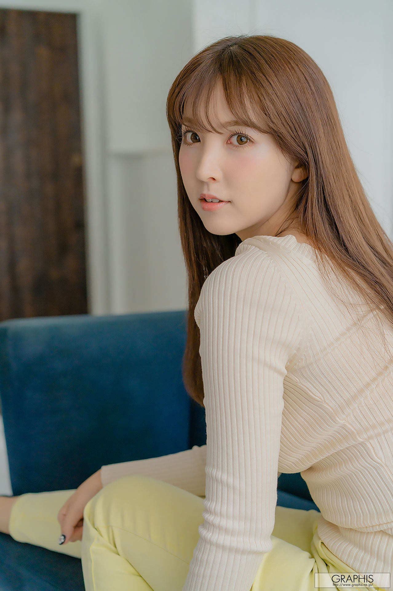 [Graphis Gals] NO.461 Yua Mikami 三上悠亜 Sweet Smile