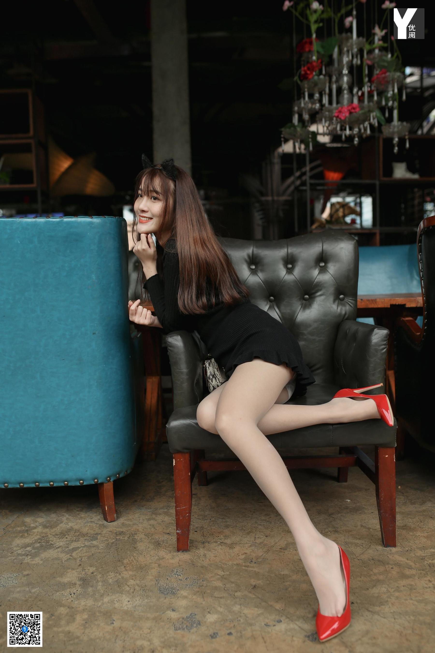 [异思趣向IESS] 模特 婉萍 《邻居的红色高跟》