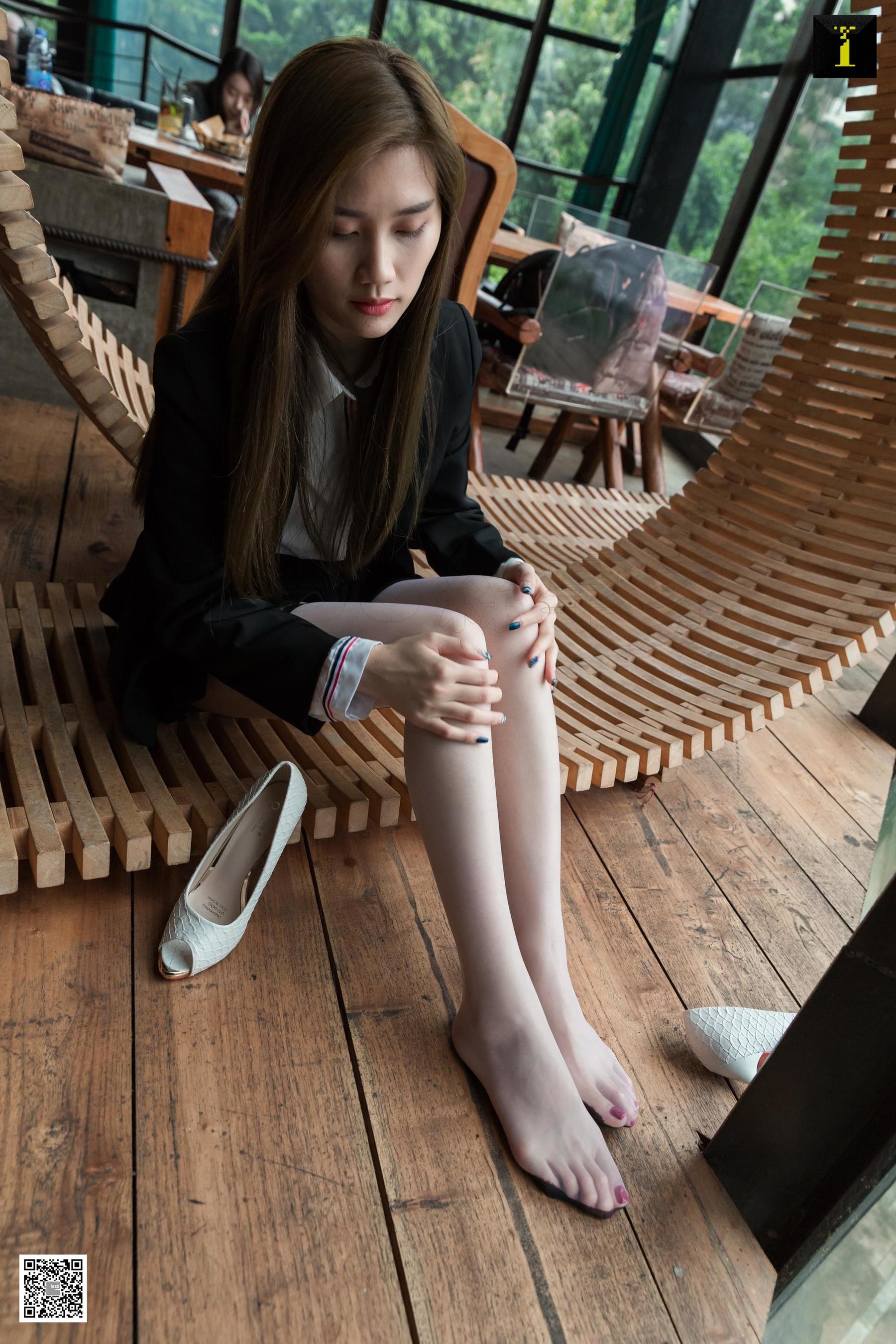 [异思趣向IESS] 模特 羽西 《鱼嘴与吊带袜》