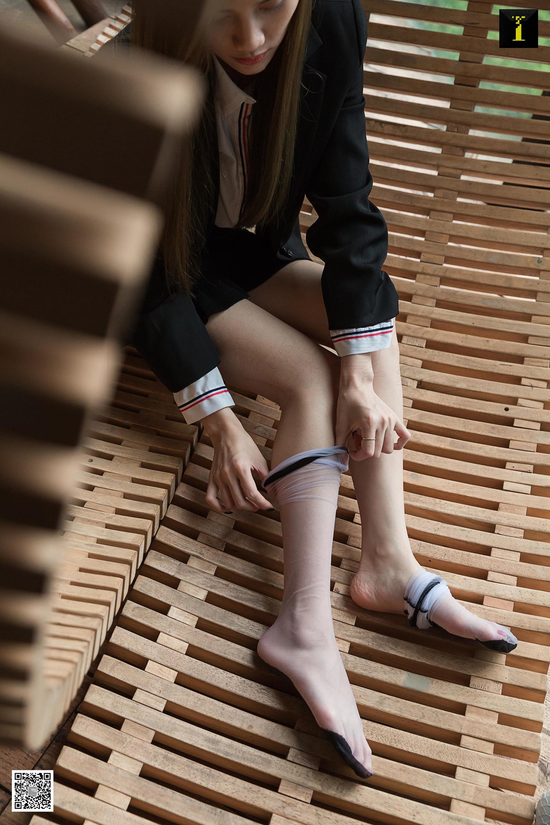 [异思趣向IESS] 模特 羽西 《鱼嘴与吊带袜》