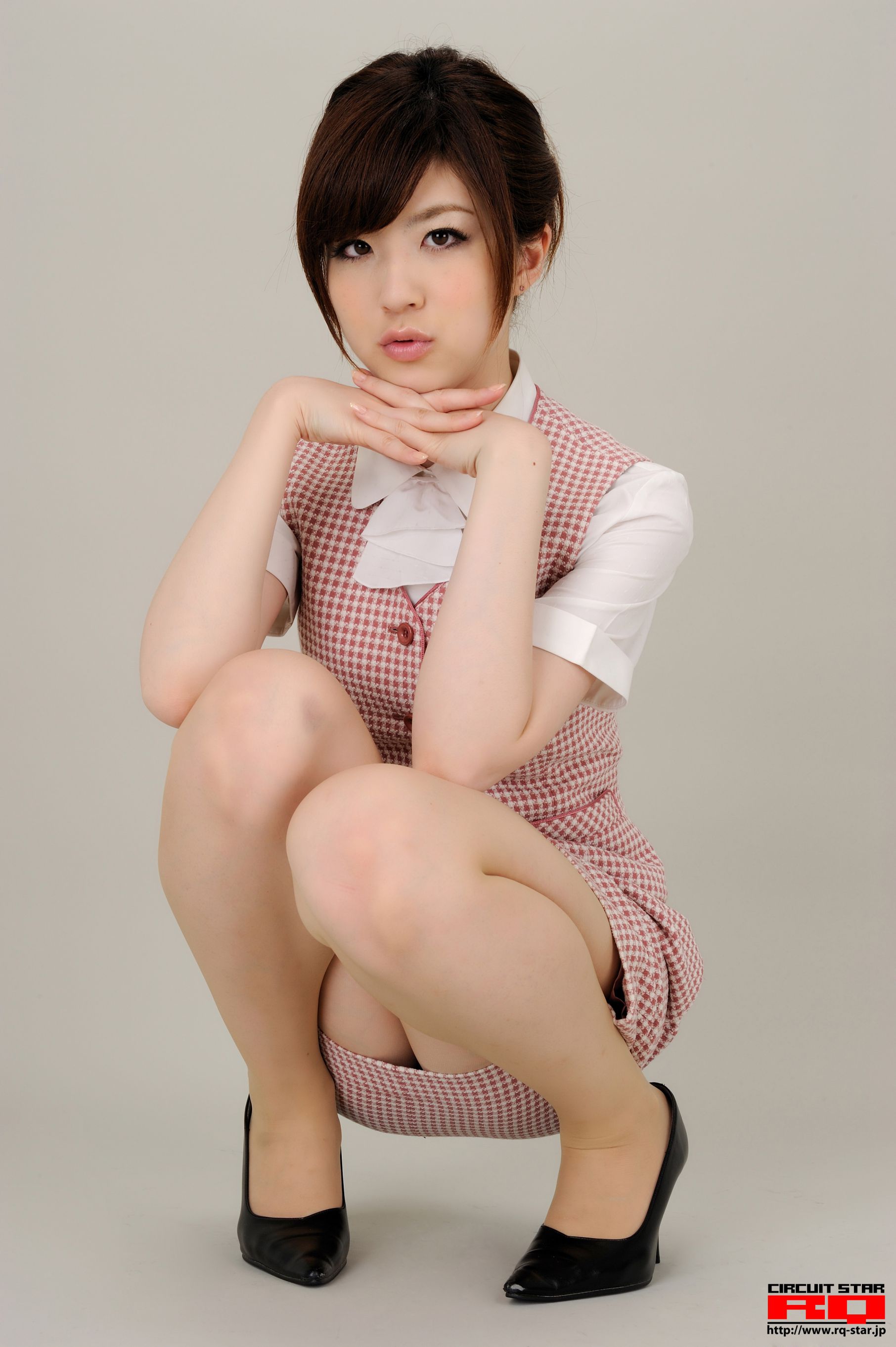 [RQ-STAR] NO.00365 荒木よし穂 Office Lady 办公室女郎 写真集