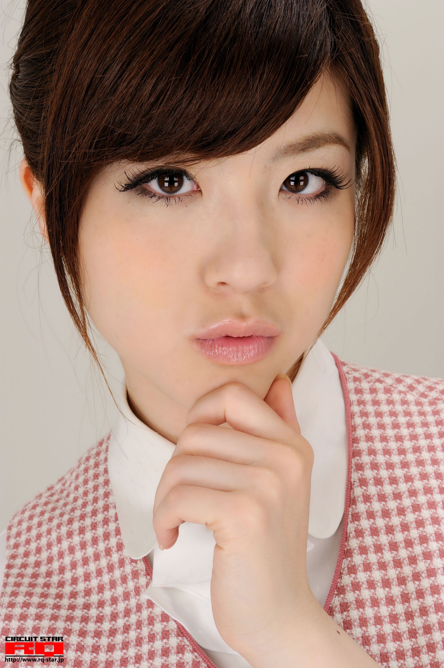 [RQ-STAR] NO.00365 荒木よし穂 Office Lady 办公室女郎 写真集