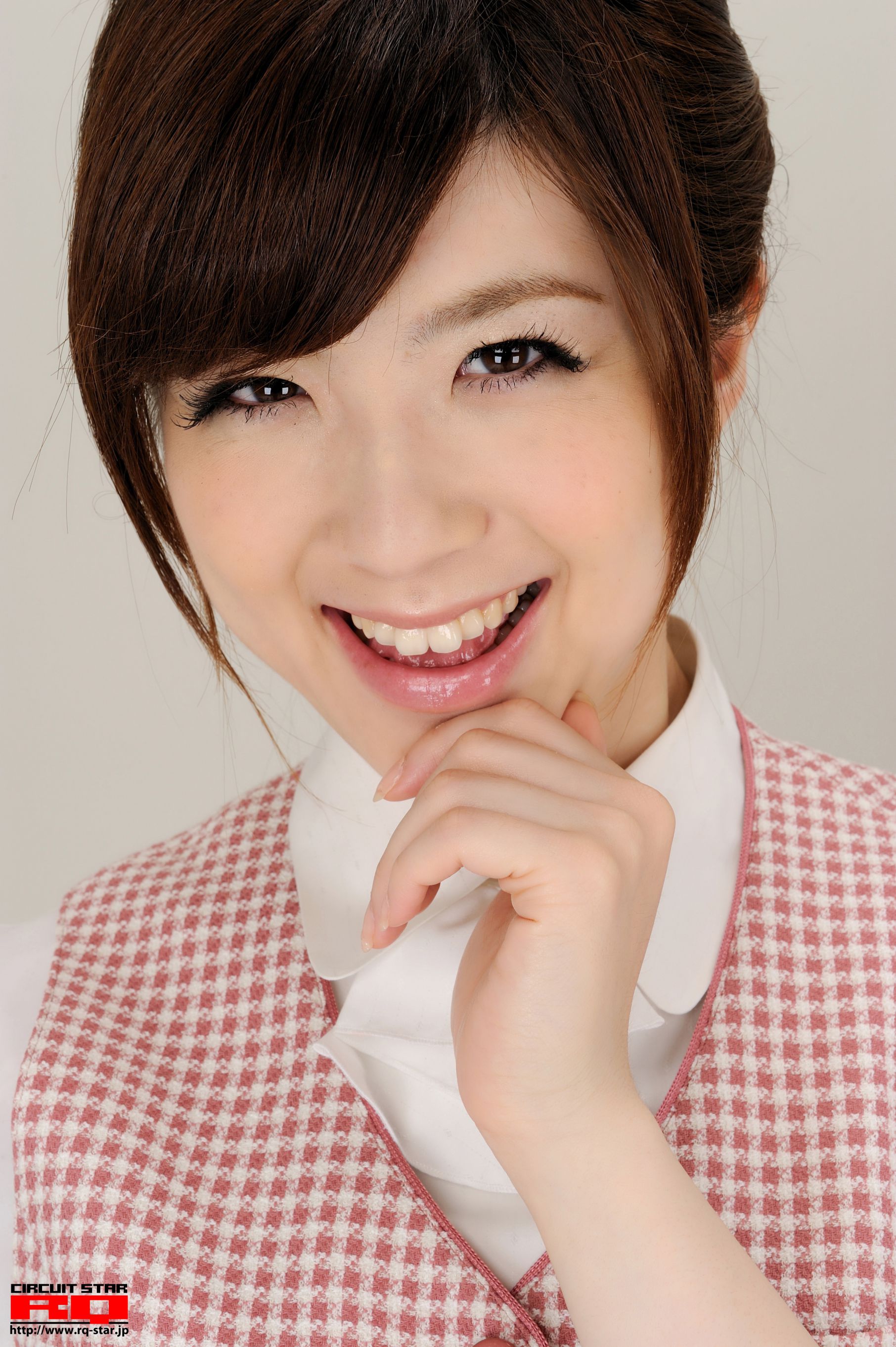 [RQ-STAR] NO.00365 荒木よし穂 Office Lady 办公室女郎 写真集