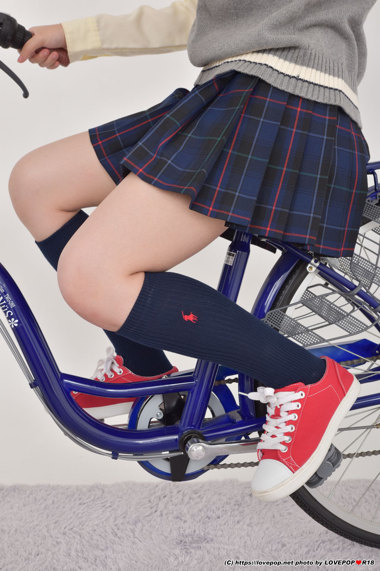 [LOVEPOP] Ayami Shionogi 汐乃木あやみ Photoset 04