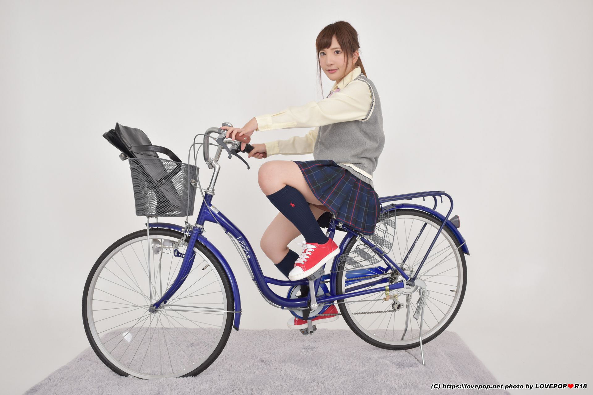 [LOVEPOP] Ayami Shionogi 汐乃木あやみ Photoset 04