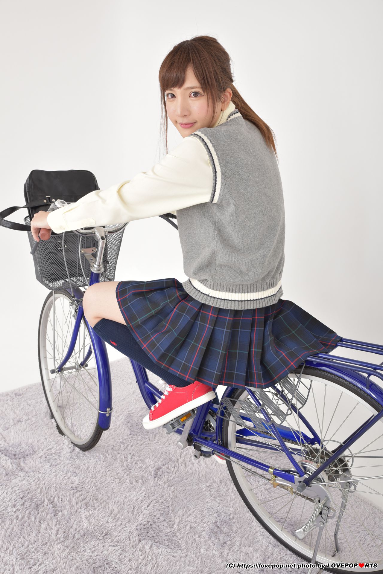 [LOVEPOP] Ayami Shionogi 汐乃木あやみ Photoset 04