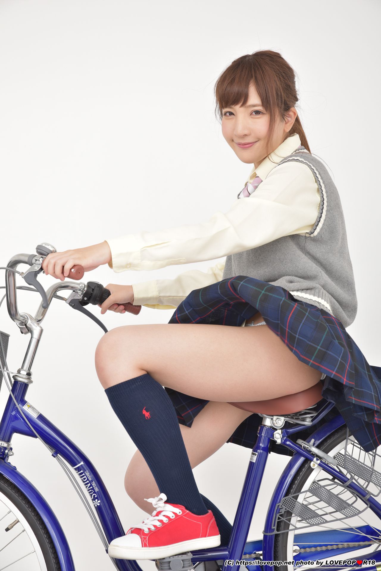 [LOVEPOP] Ayami Shionogi 汐乃木あやみ Photoset 04