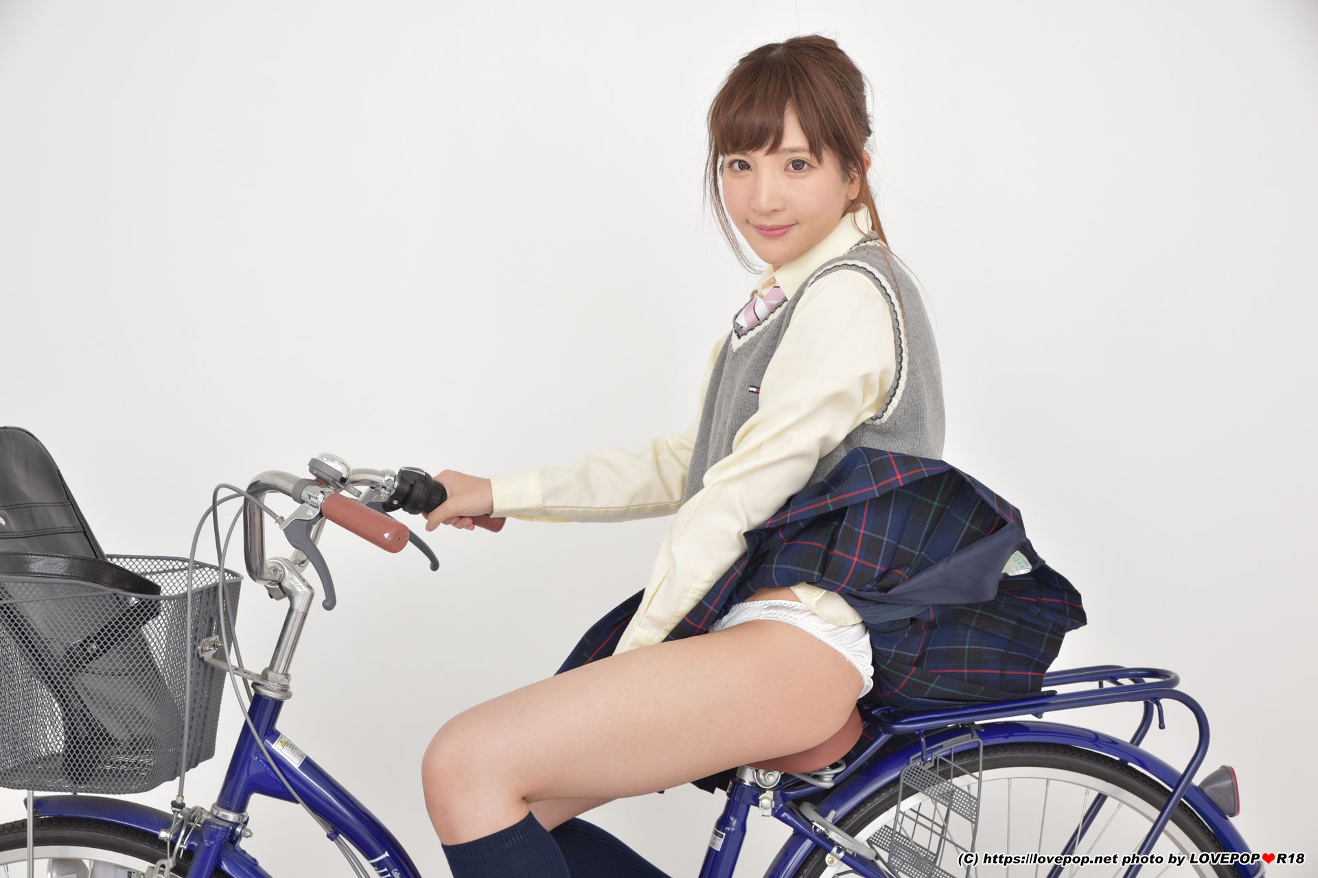 [LOVEPOP] Ayami Shionogi 汐乃木あやみ Photoset 04