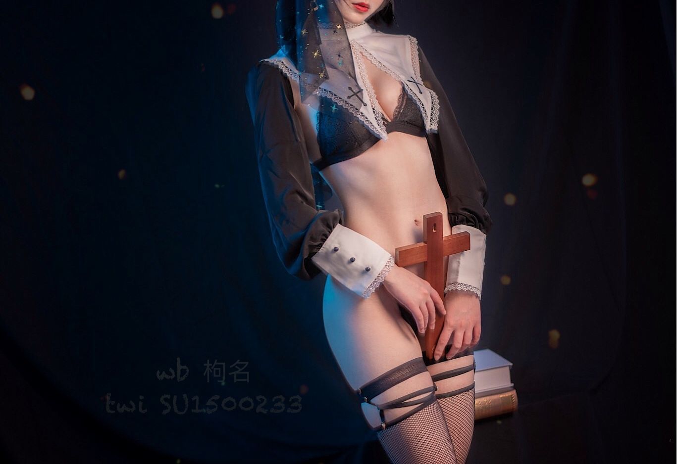 COSER美女逐月su 修女