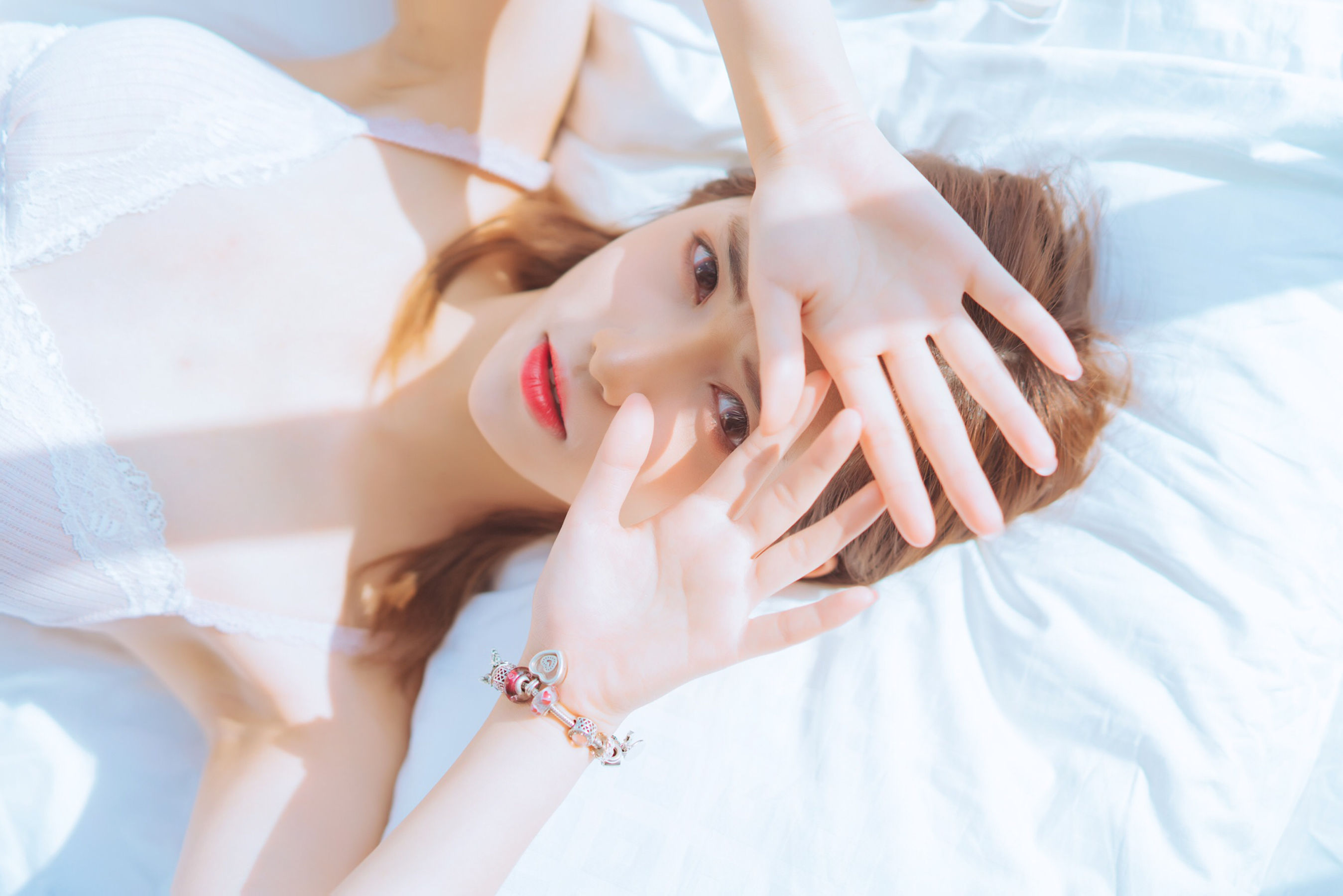 动漫博主南桃Momoko 粉色内衣