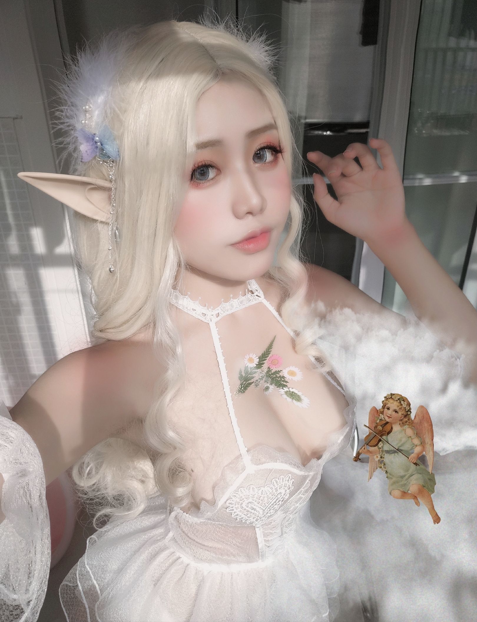 一笑芳香沁写真 少女与花