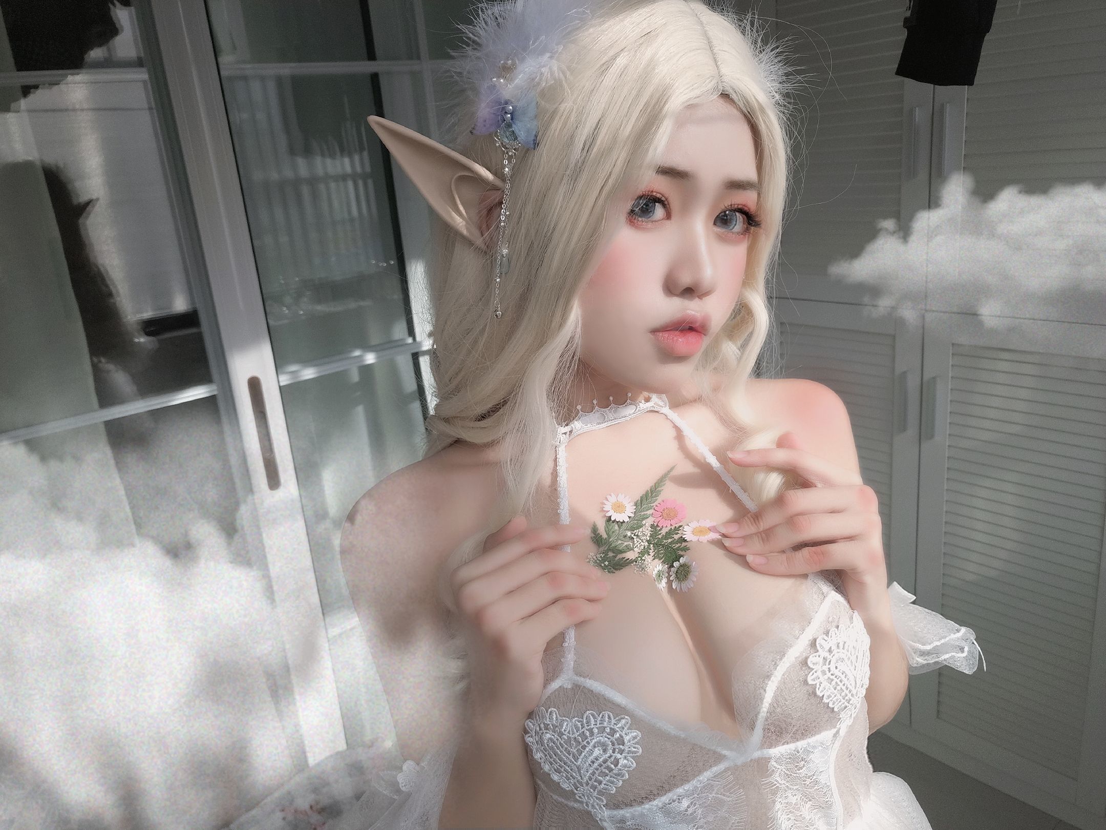 一笑芳香沁写真 少女与花