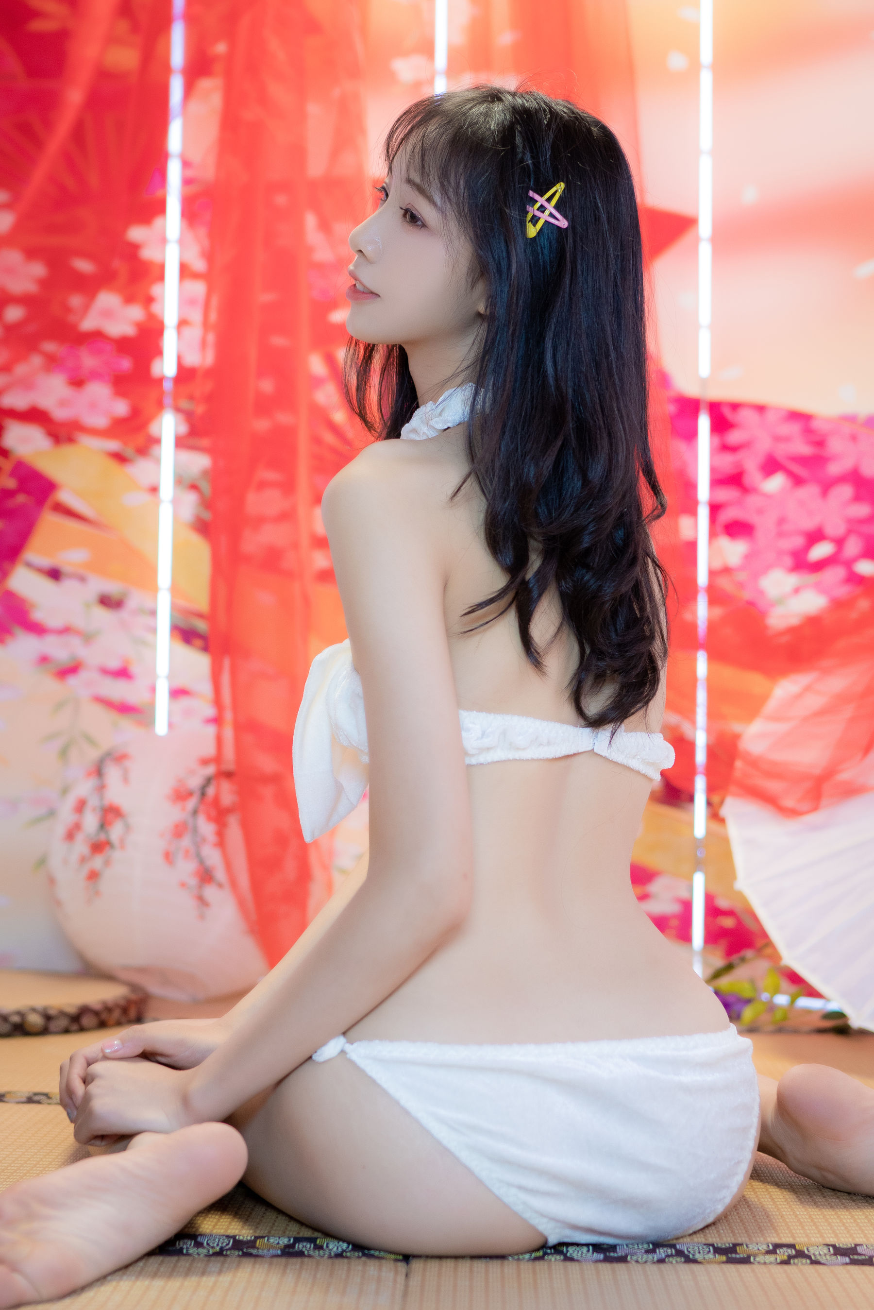 清纯妹子西瓜 白猫咪内衣