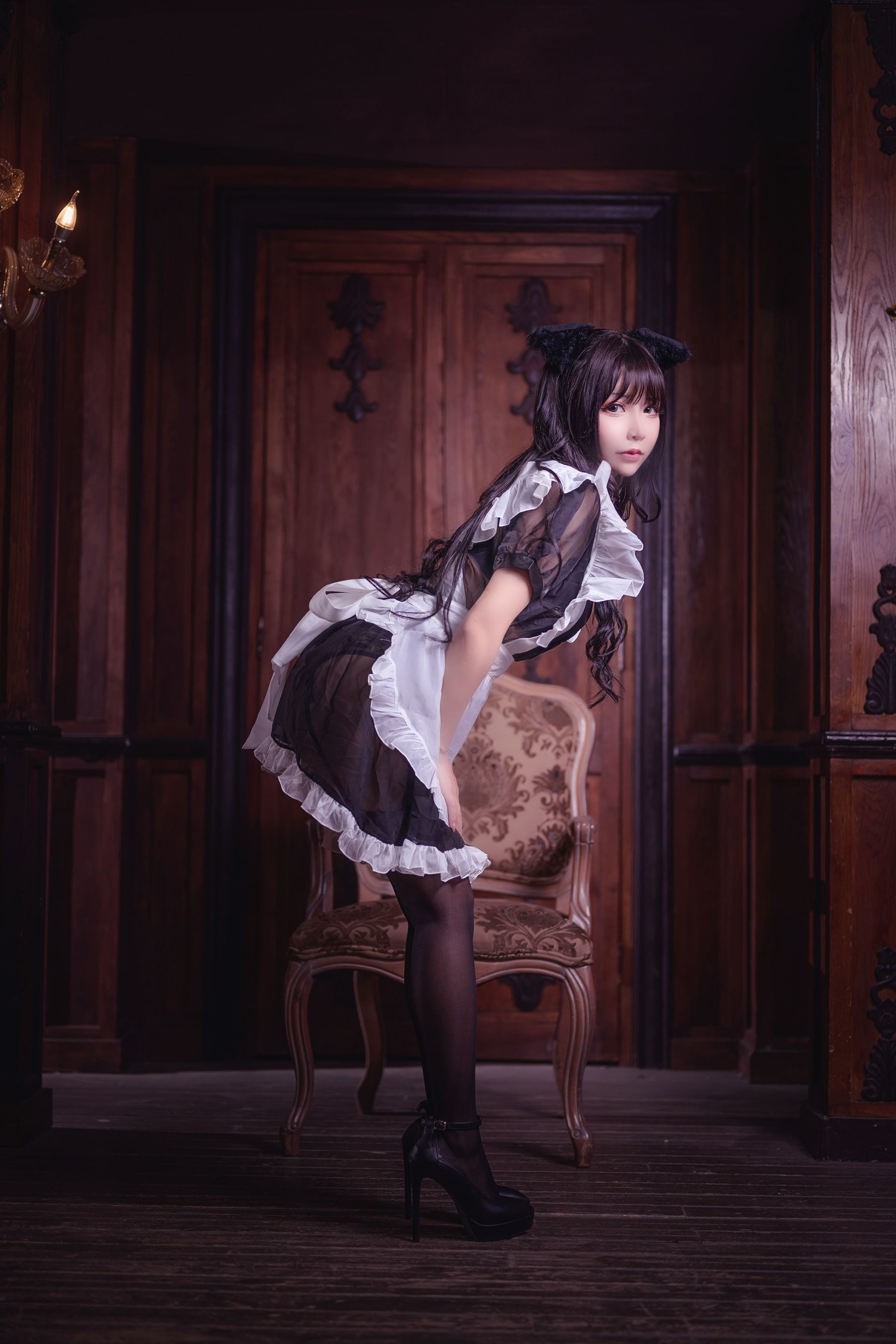 二次元妹子抱走莫子aa 黑丝猫咪小女仆