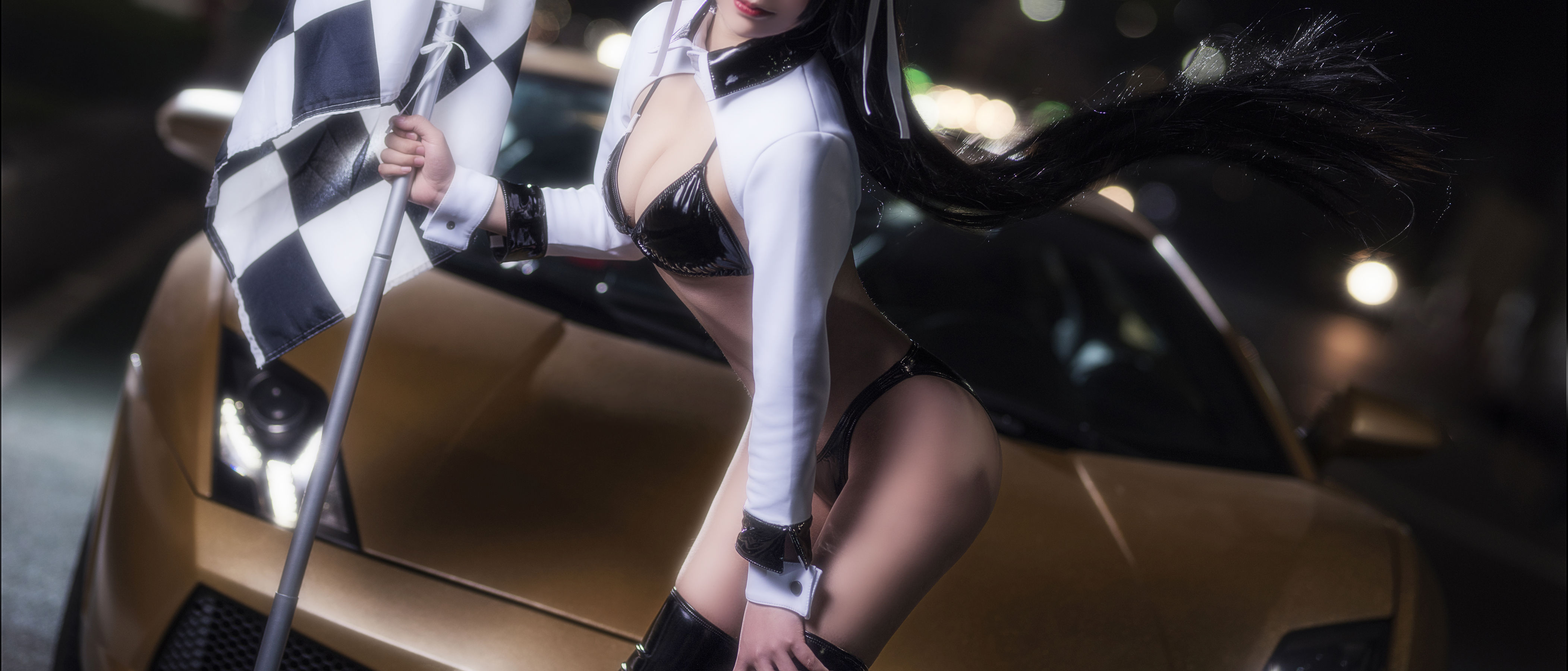 二次元妹子抱走莫子aa 赛车女郎