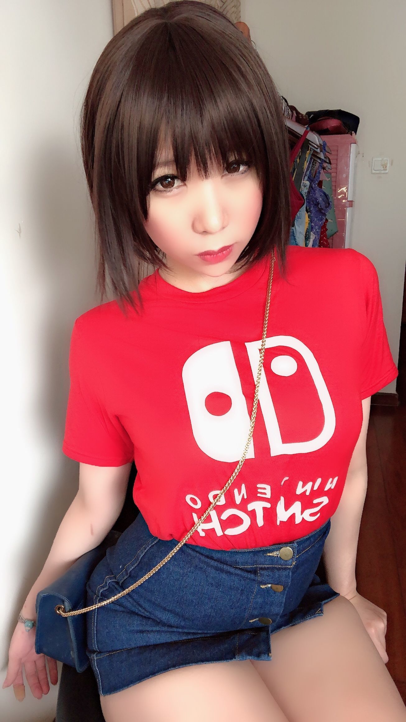 二次元巨乳美女鹿野希 火红诱惑