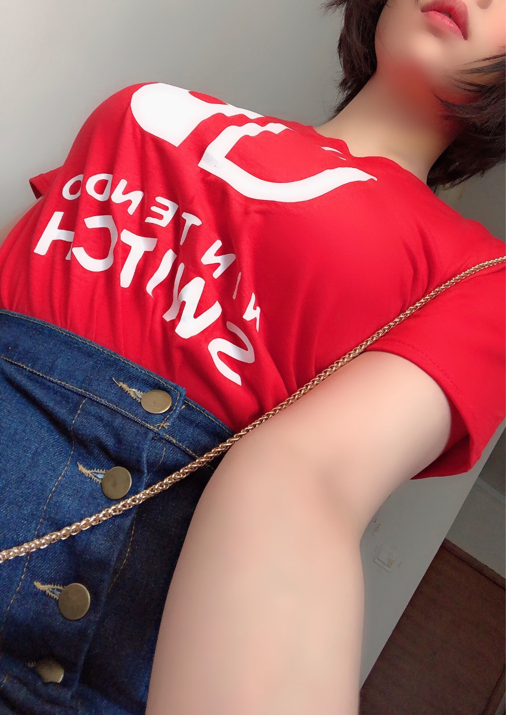 二次元巨乳美女鹿野希 火红诱惑