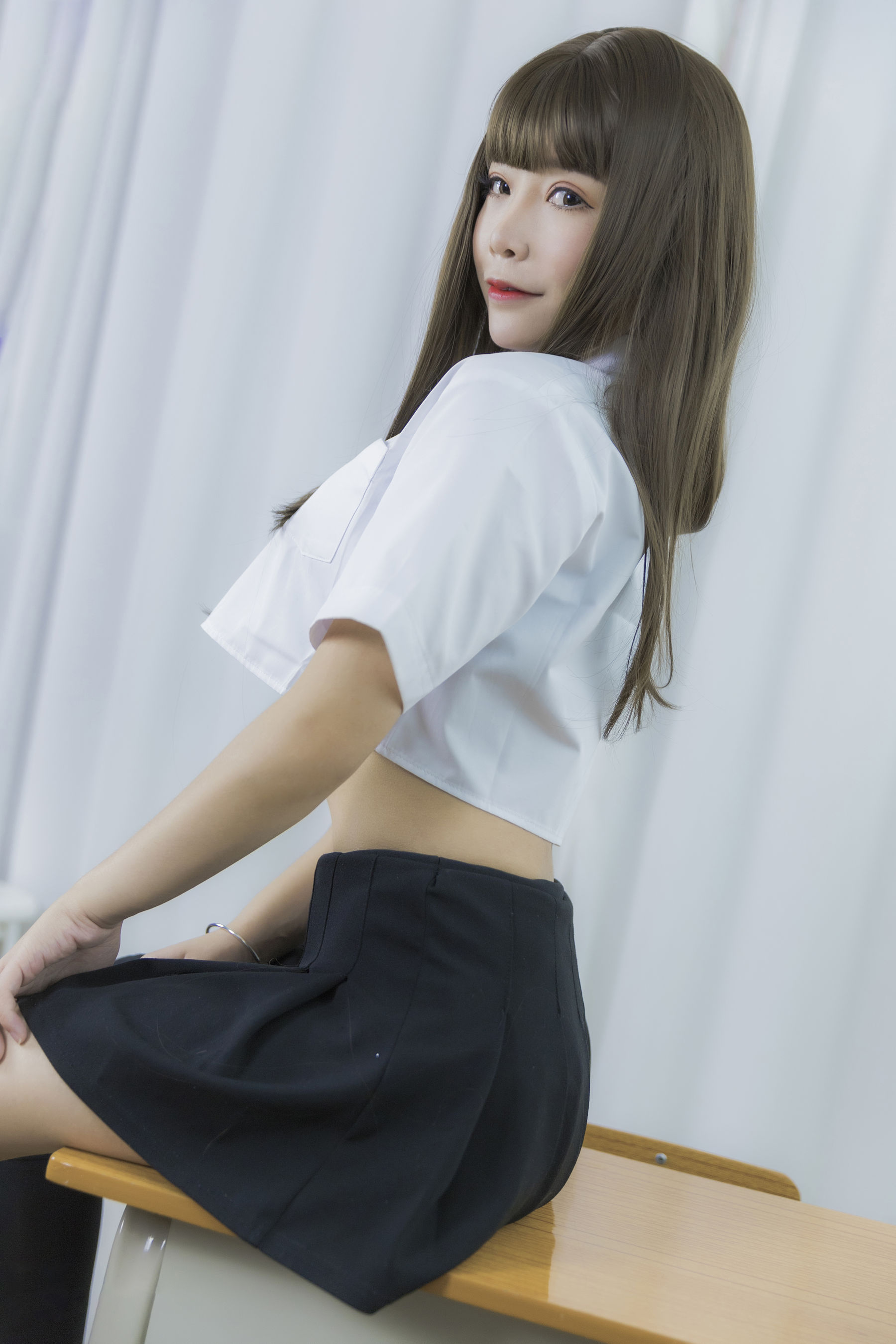 二次元妹子抱走莫子aa 等你下课