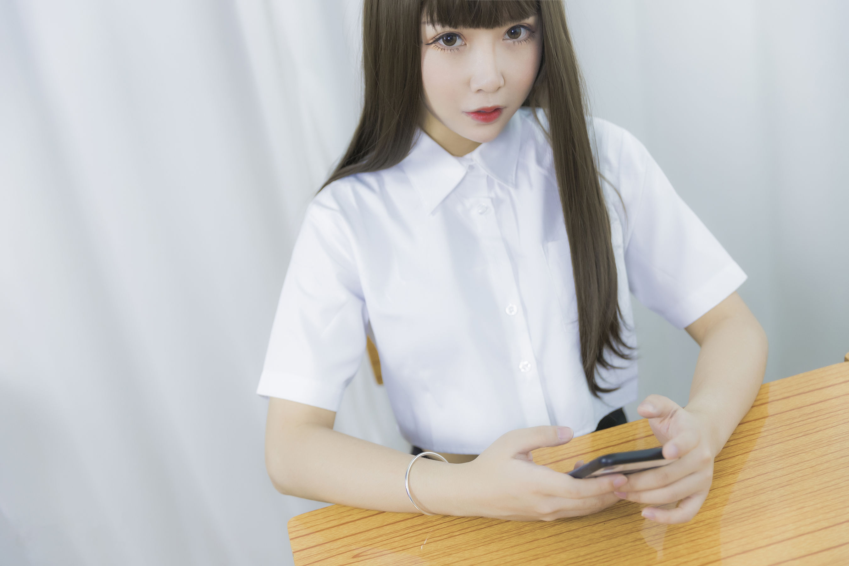 二次元妹子抱走莫子aa 等你下课