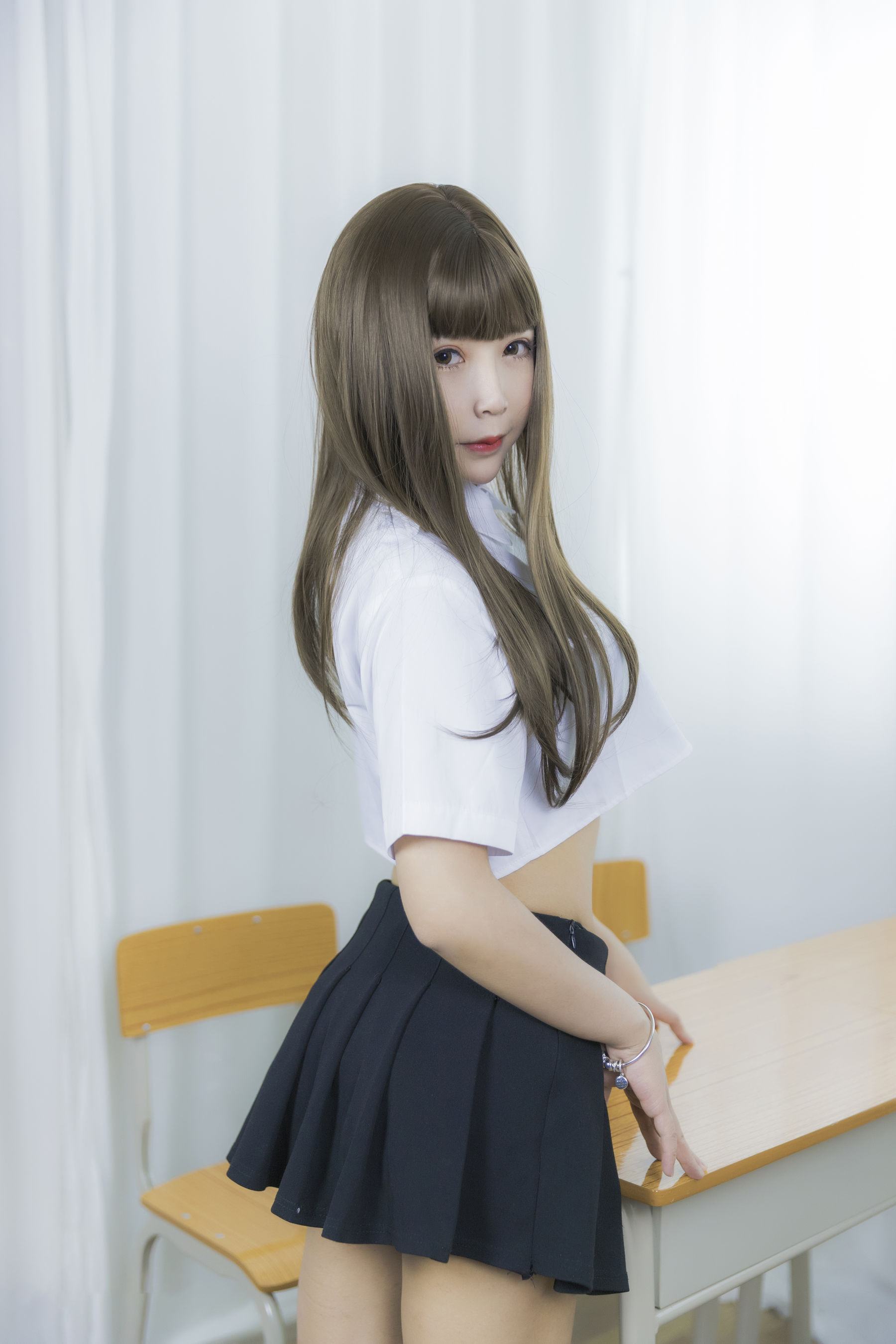 二次元妹子抱走莫子aa 等你下课