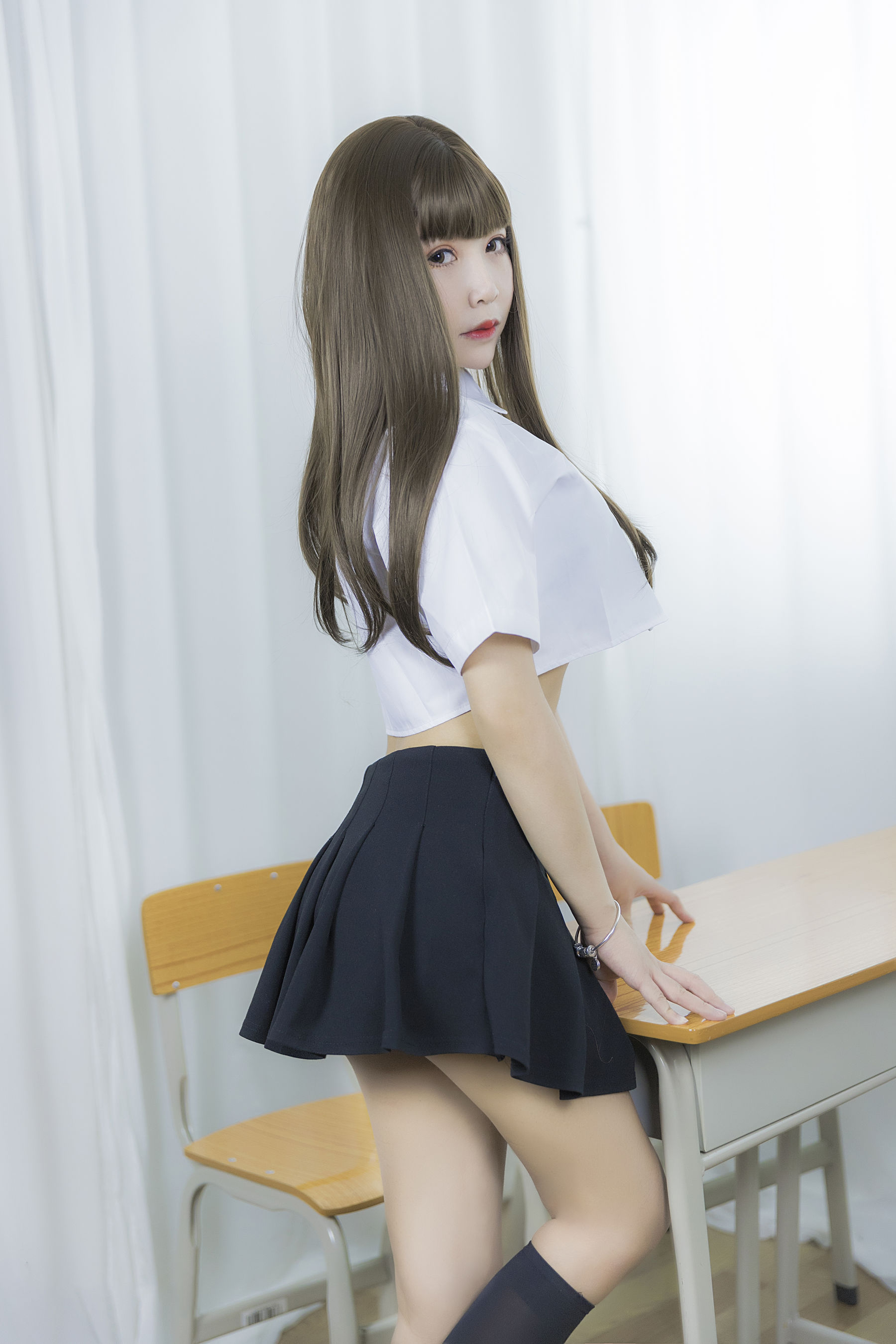 二次元妹子抱走莫子aa 等你下课