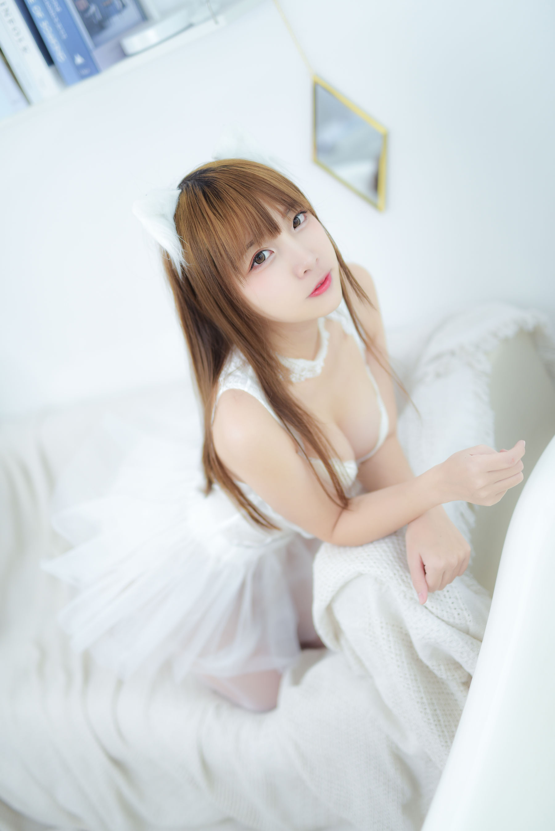 人气Coser二佐Nisa 宠物少女 私房白婚纱