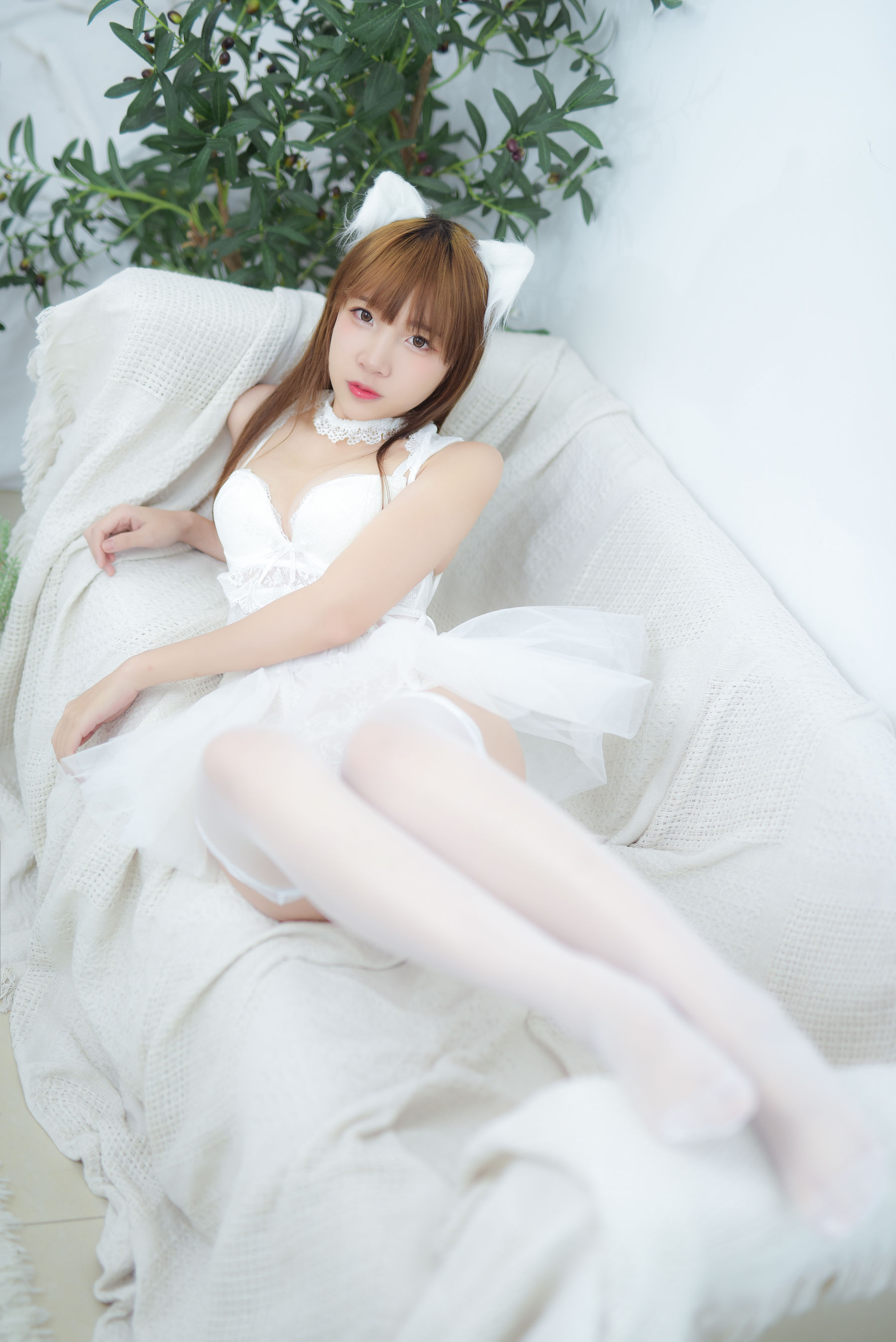 人气Coser二佐Nisa 宠物少女 私房白婚纱