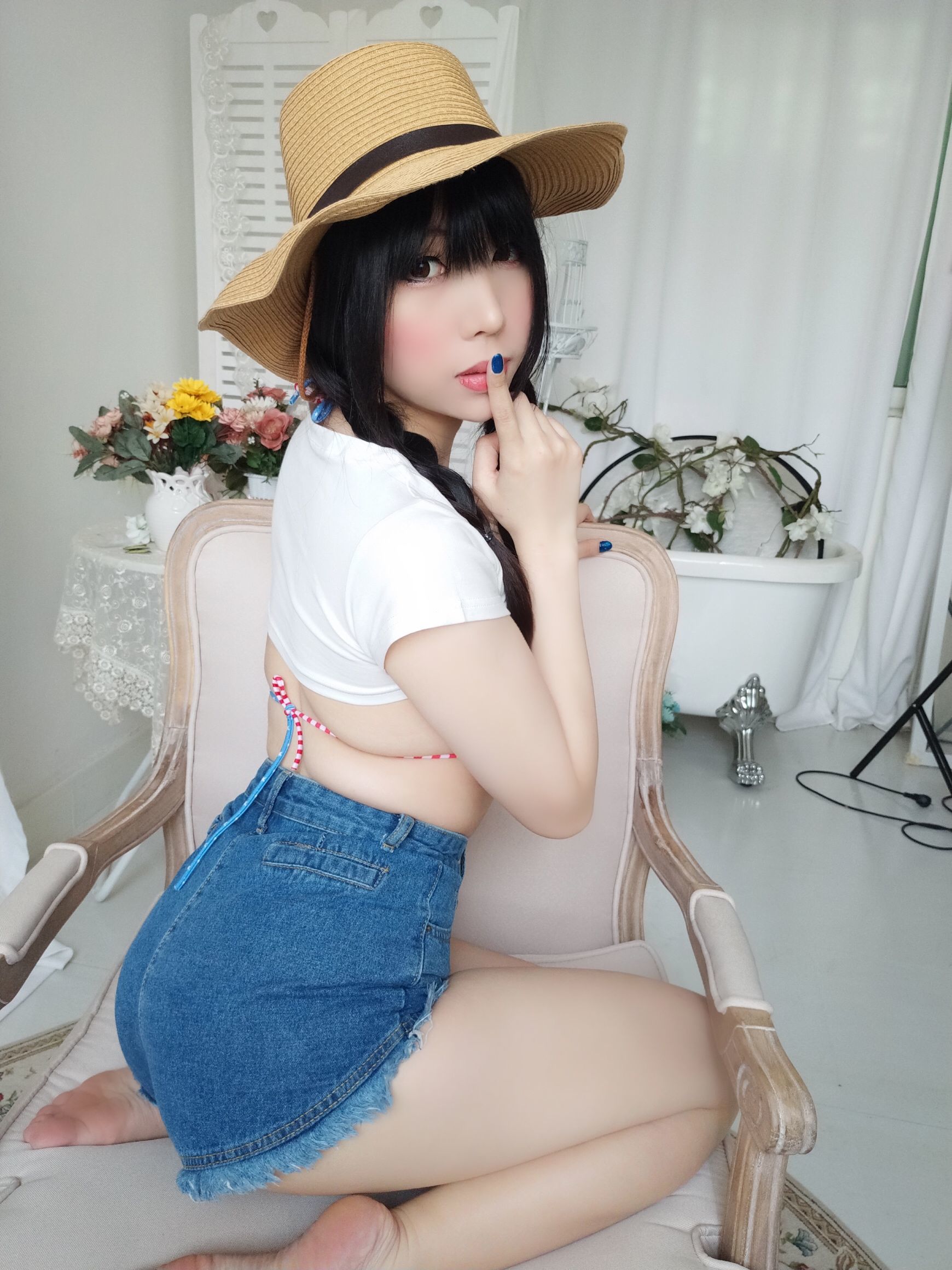 二次元巨乳美女鹿野希 牛仔女郎